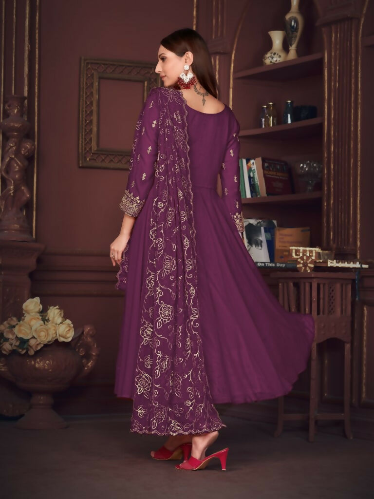 Jyoti Fashion Women's Purple Georgette Embroidered Anarkali Kurta Pant Set With Dupatta | Swadesiicart