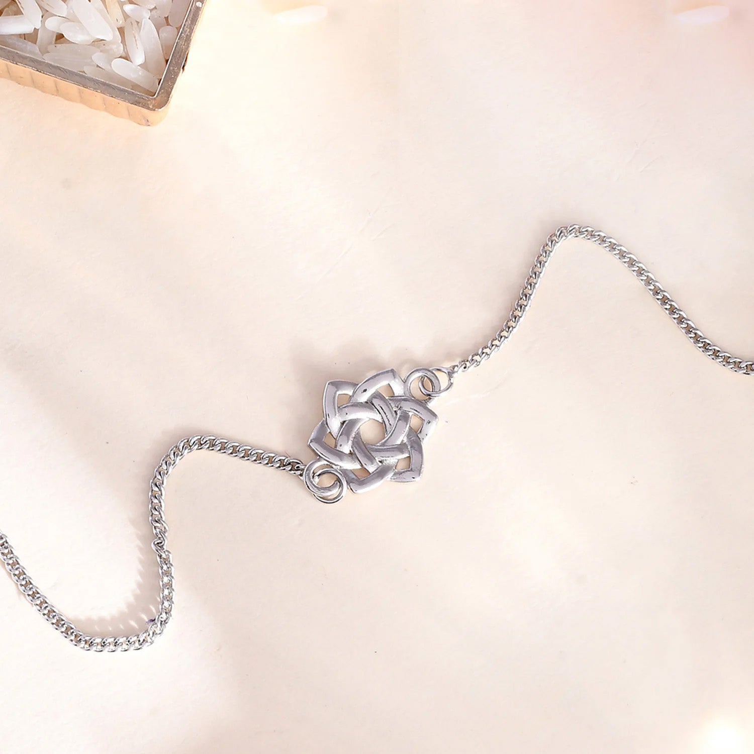 trueBrowns Sterling Silver Knot Rakhi | Swadesiicart