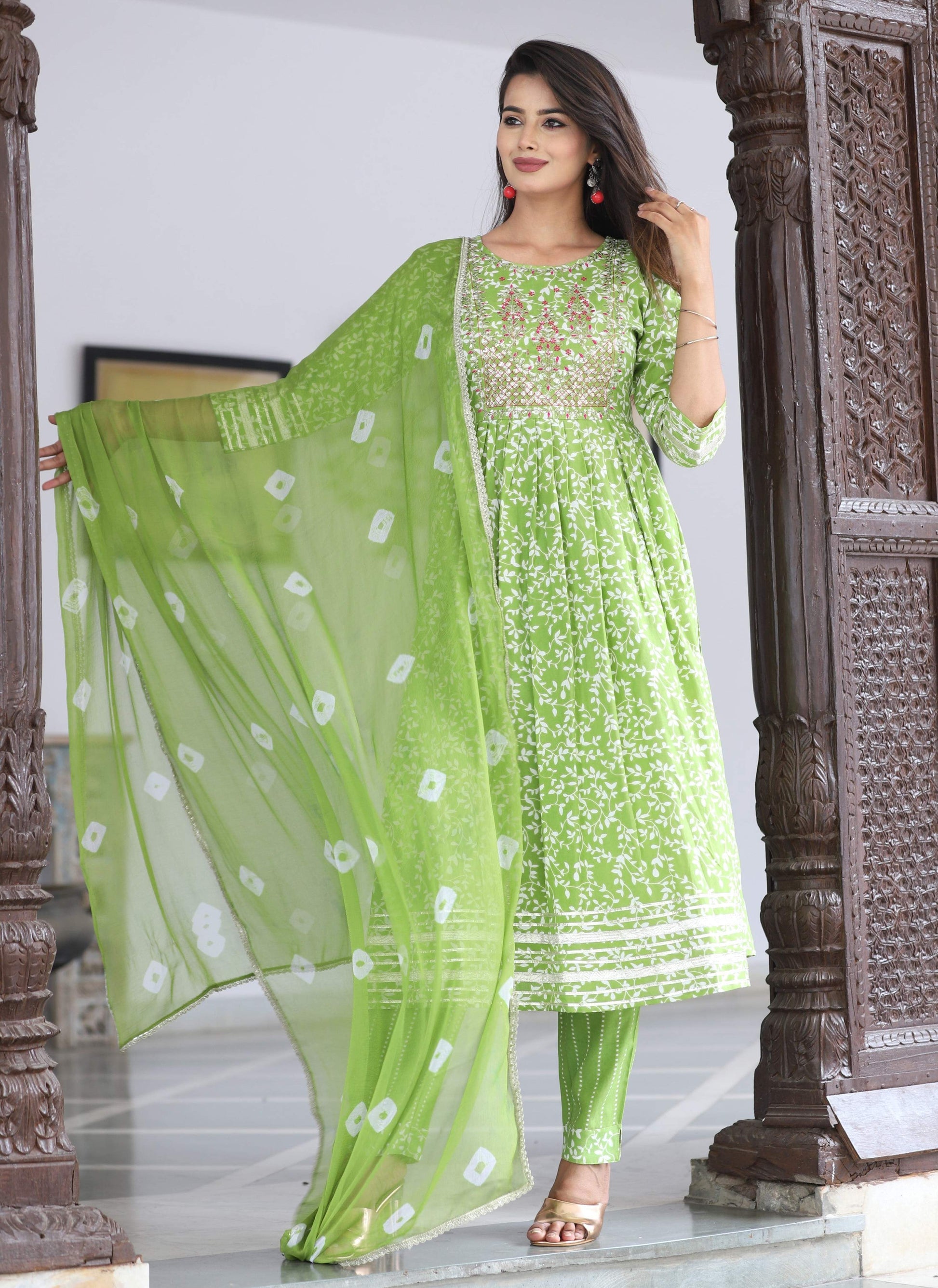 VOJ Women's Mint Rayon Embroidered Kurta Pant & Dupatta Set (Naira Cut) | Swadesiicart