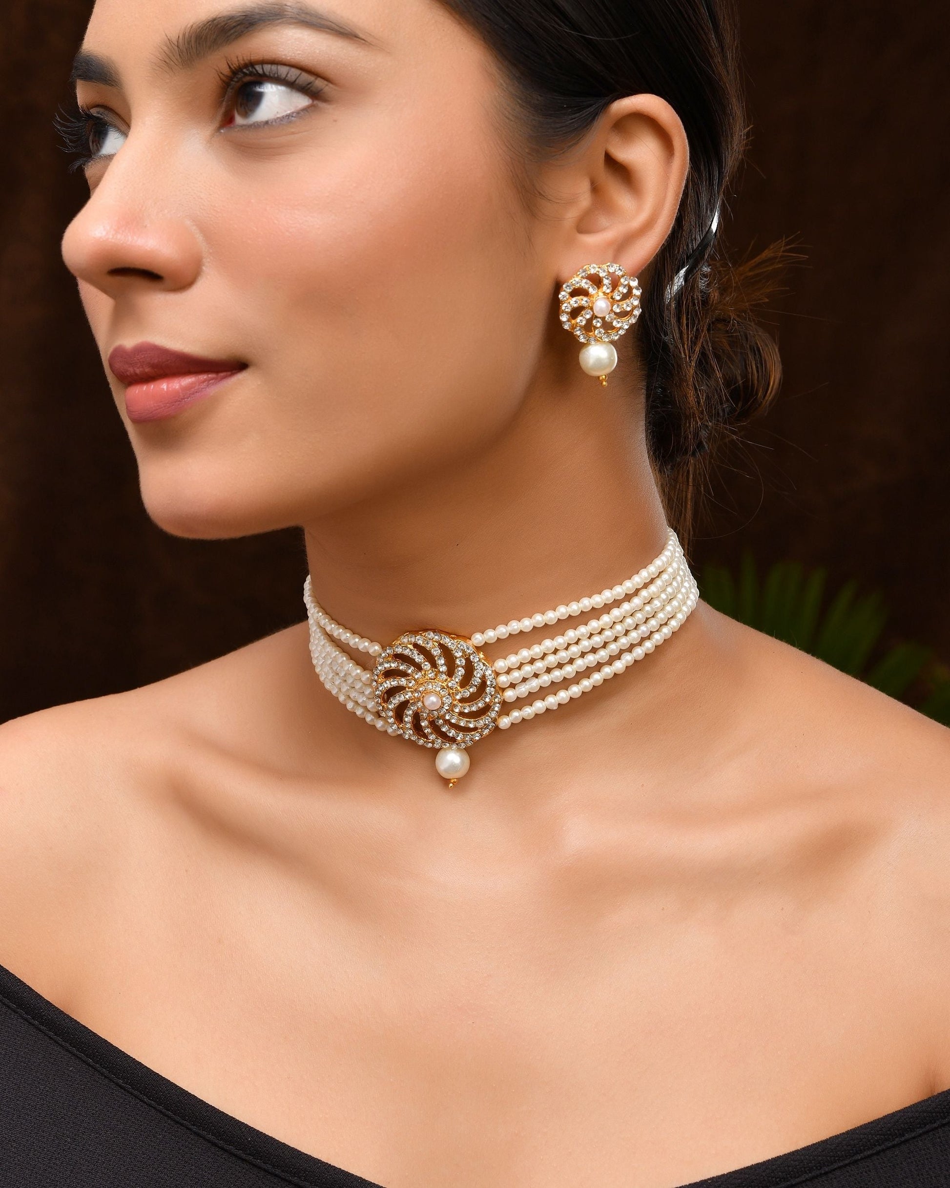VOJ Gold Polished Stone And Pearl Studded Traditional Chokar Set - Swadesiicart