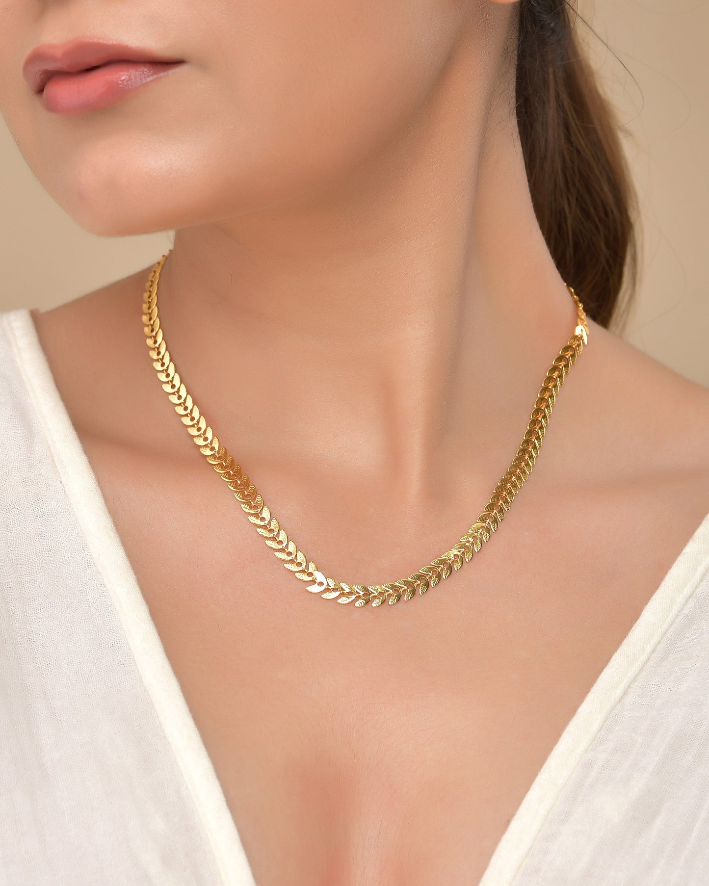 VOJ Leaf Shaped Minimal Chain For Women - Swadesiicart