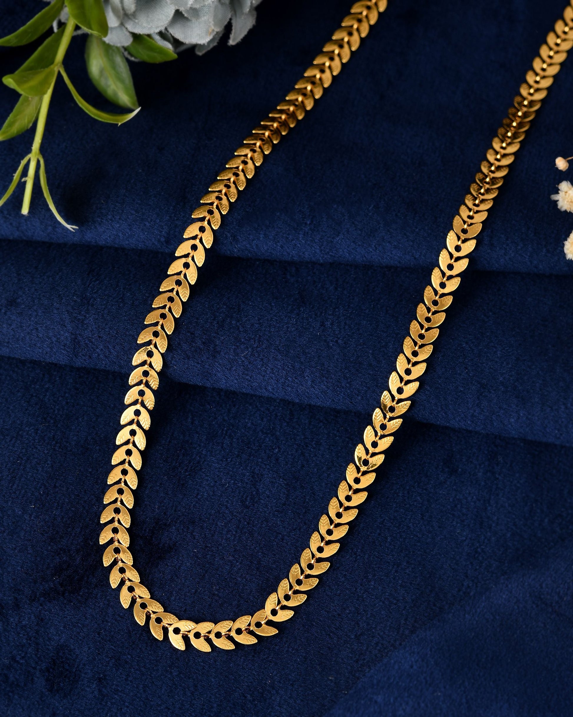 VOJ Gold Polished Filled Leaf Shaped Chain For Women - Swadesiicart