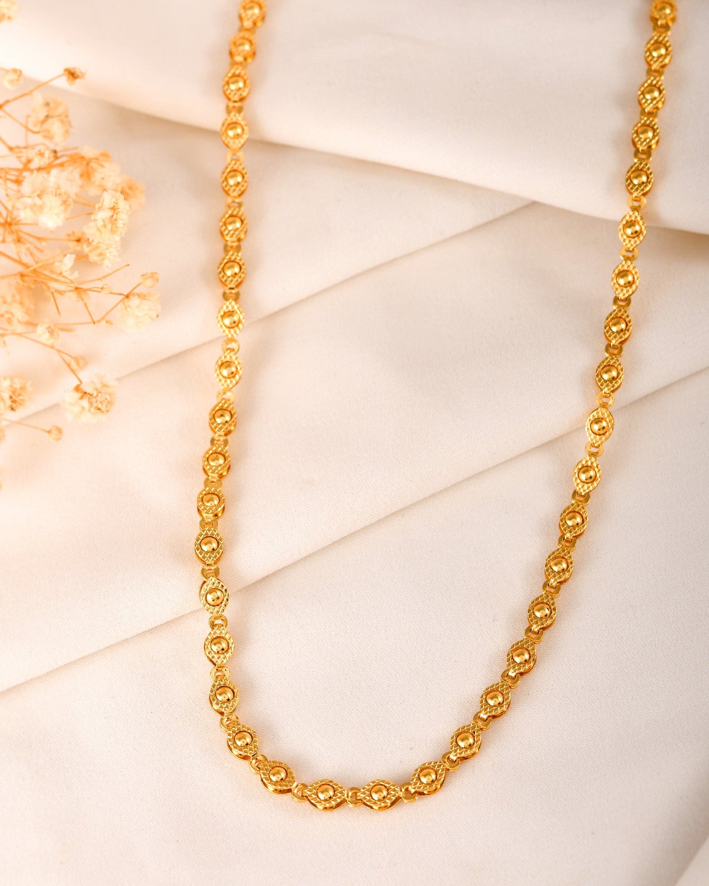 VOJ Gold Polished Oval Shaped Designer Chain For Women - Swadesiicart