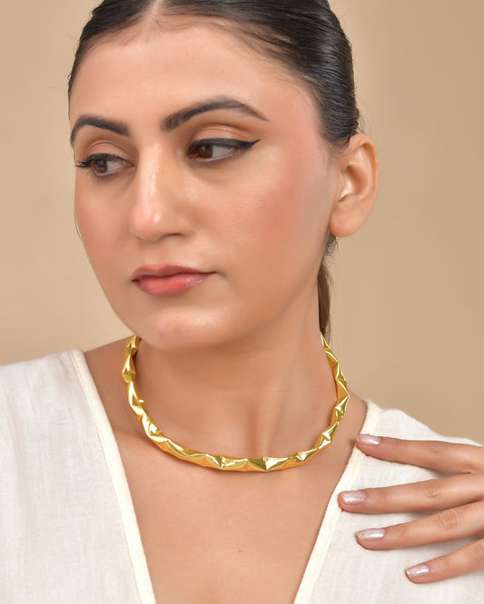 VOJ Gold Polished Anti Tarnished Designer Hasli Necklace | Swadesiicart