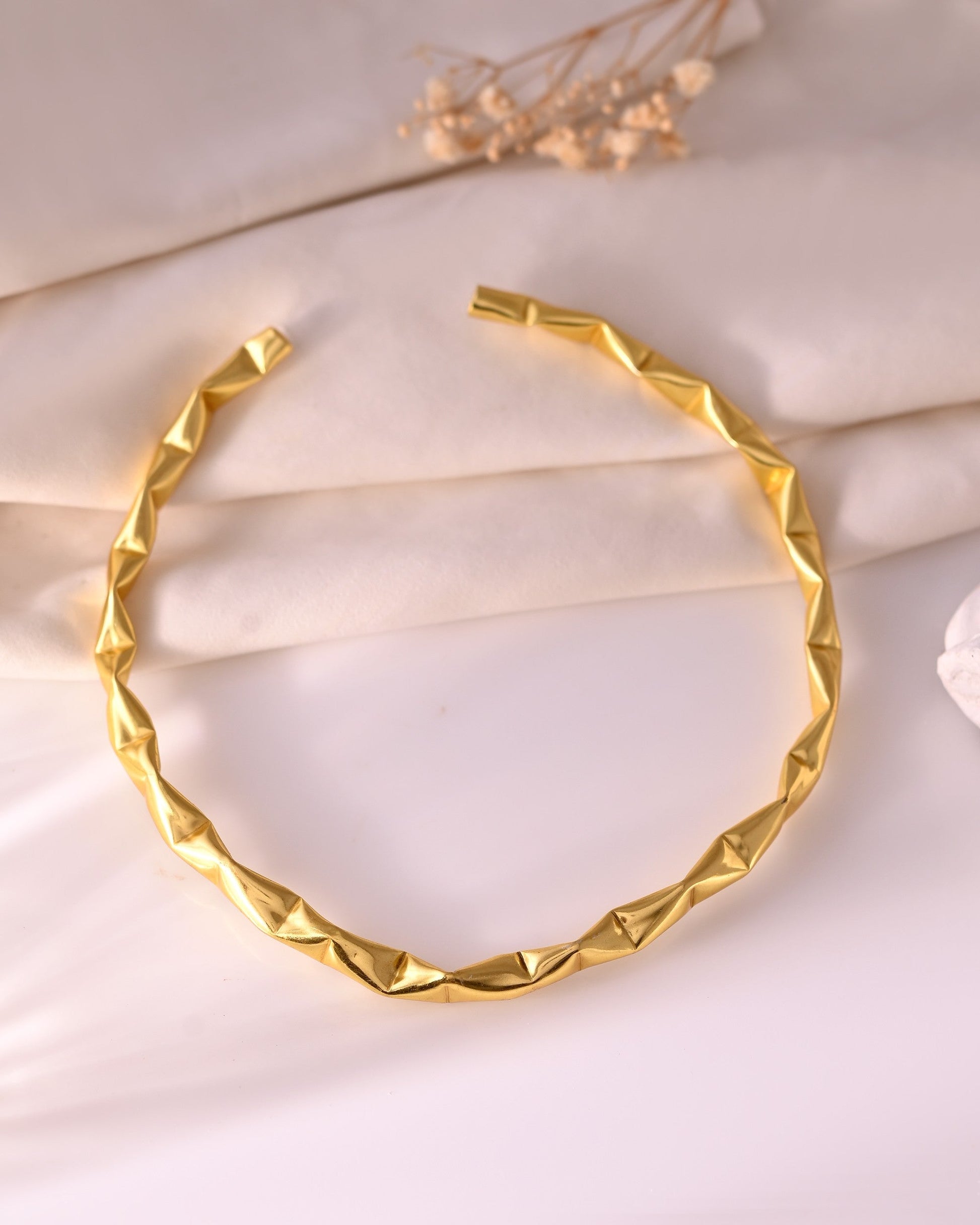 VOJ Gold Polished Anti Tarnished Designer Hasli Necklace | Swadesiicart
