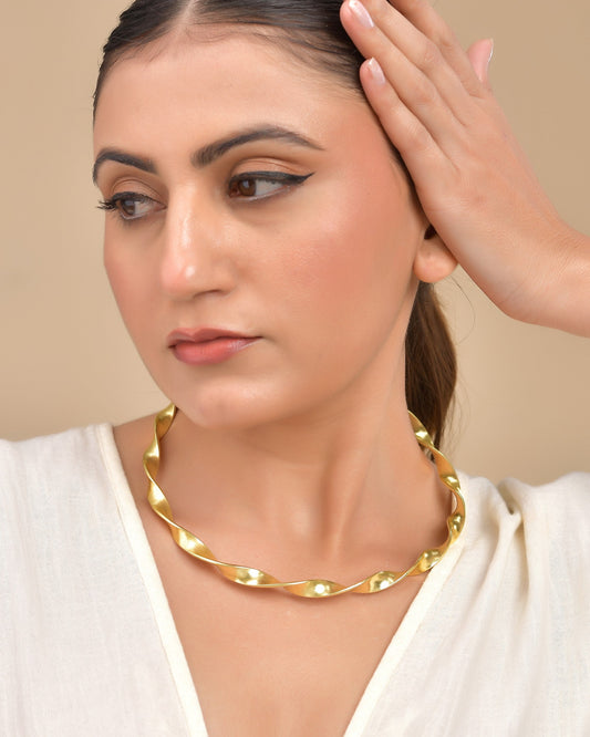 VOJ Gold Polished Anti Tarnished Twisted Hasli Necklace | Swadesiicart