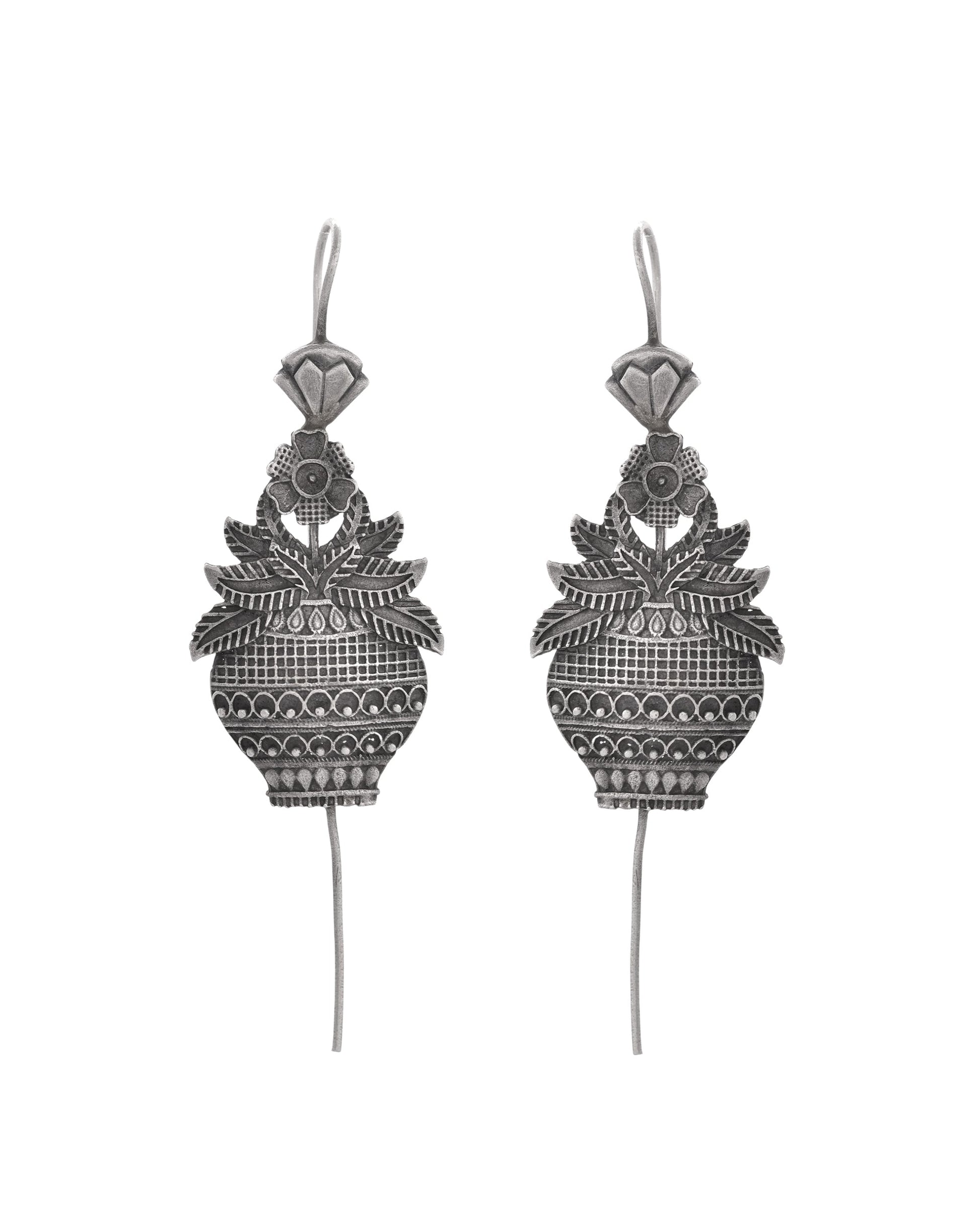 VOJ Silver Toned Designer Floral Shaped Ear Cuff - Swadesiicart