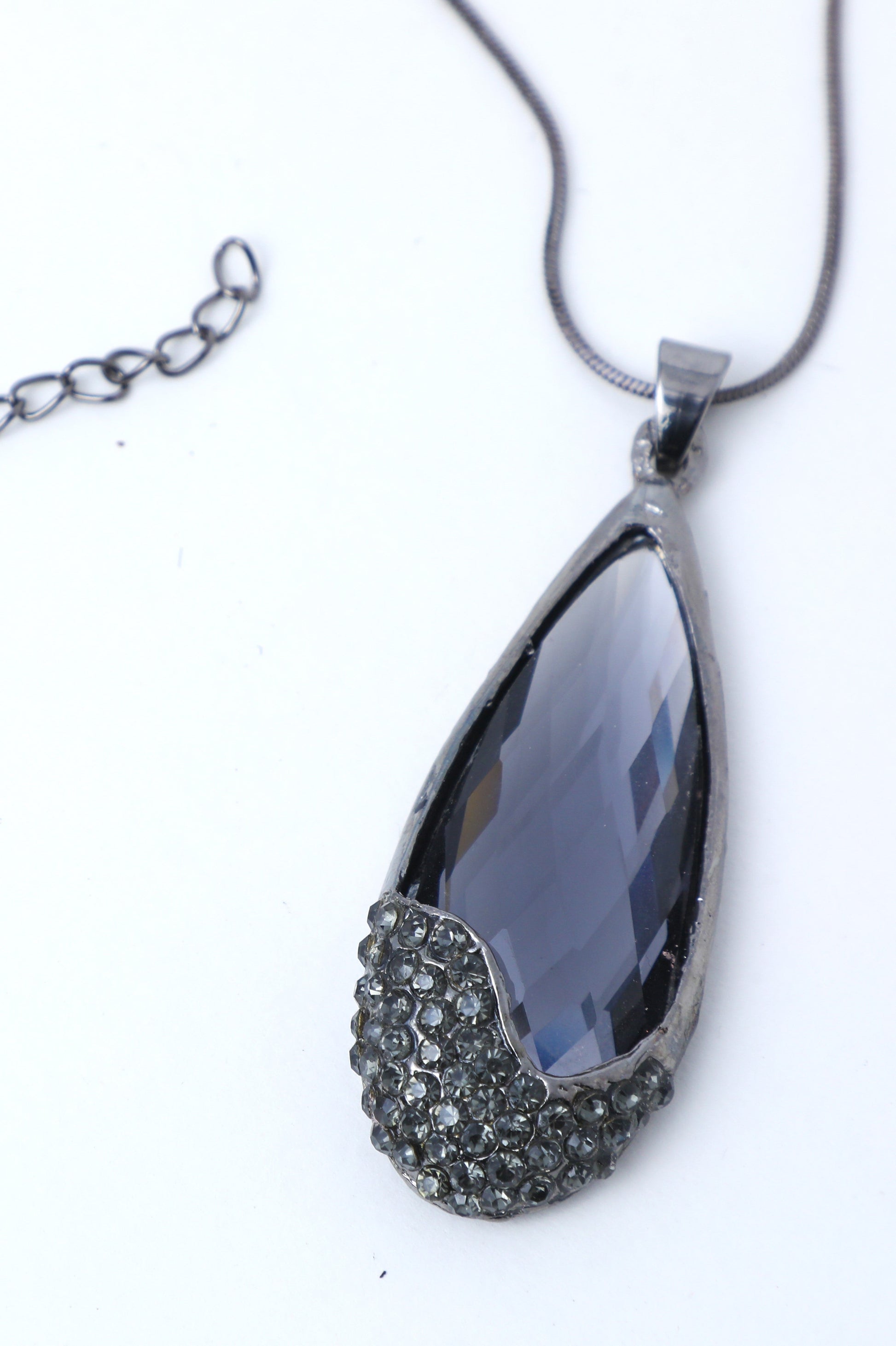 VOJ Black Stone Studded Pandent Necklace | Swadesiicart