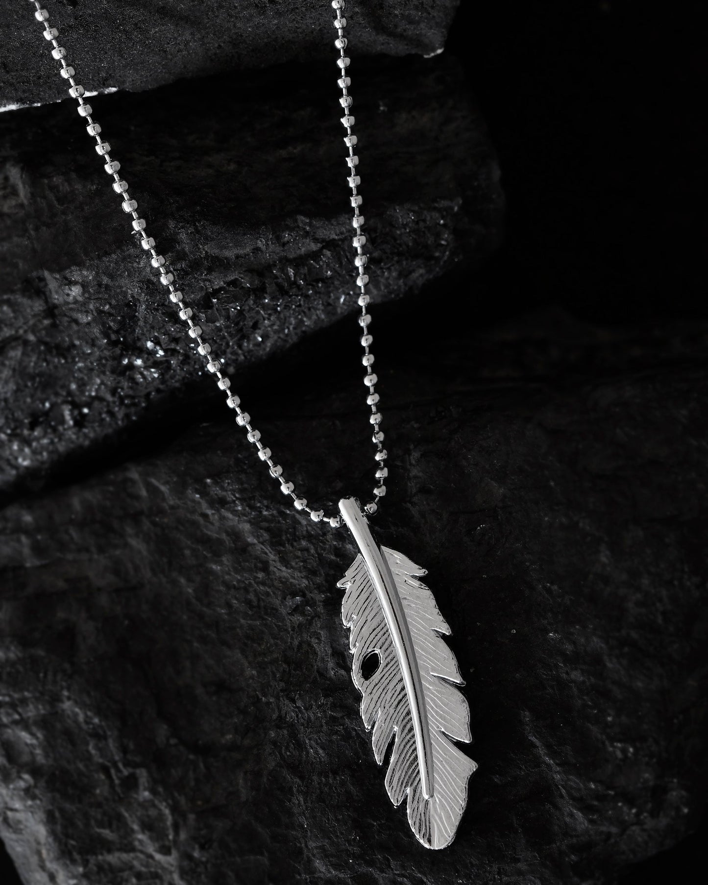 VOJ Silver Plated Men Chain With Leaf Shaped Pendent | Swadesiicart