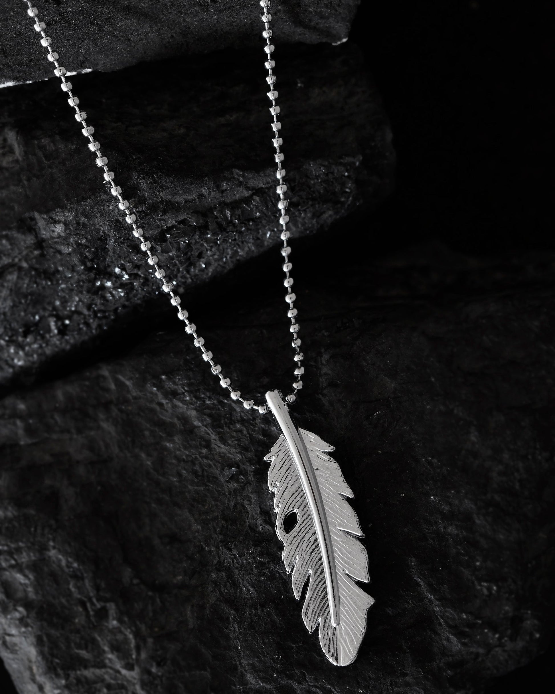 VOJ Silver Plated Men Chain With Leaf Shaped Pendent | Swadesiicart
