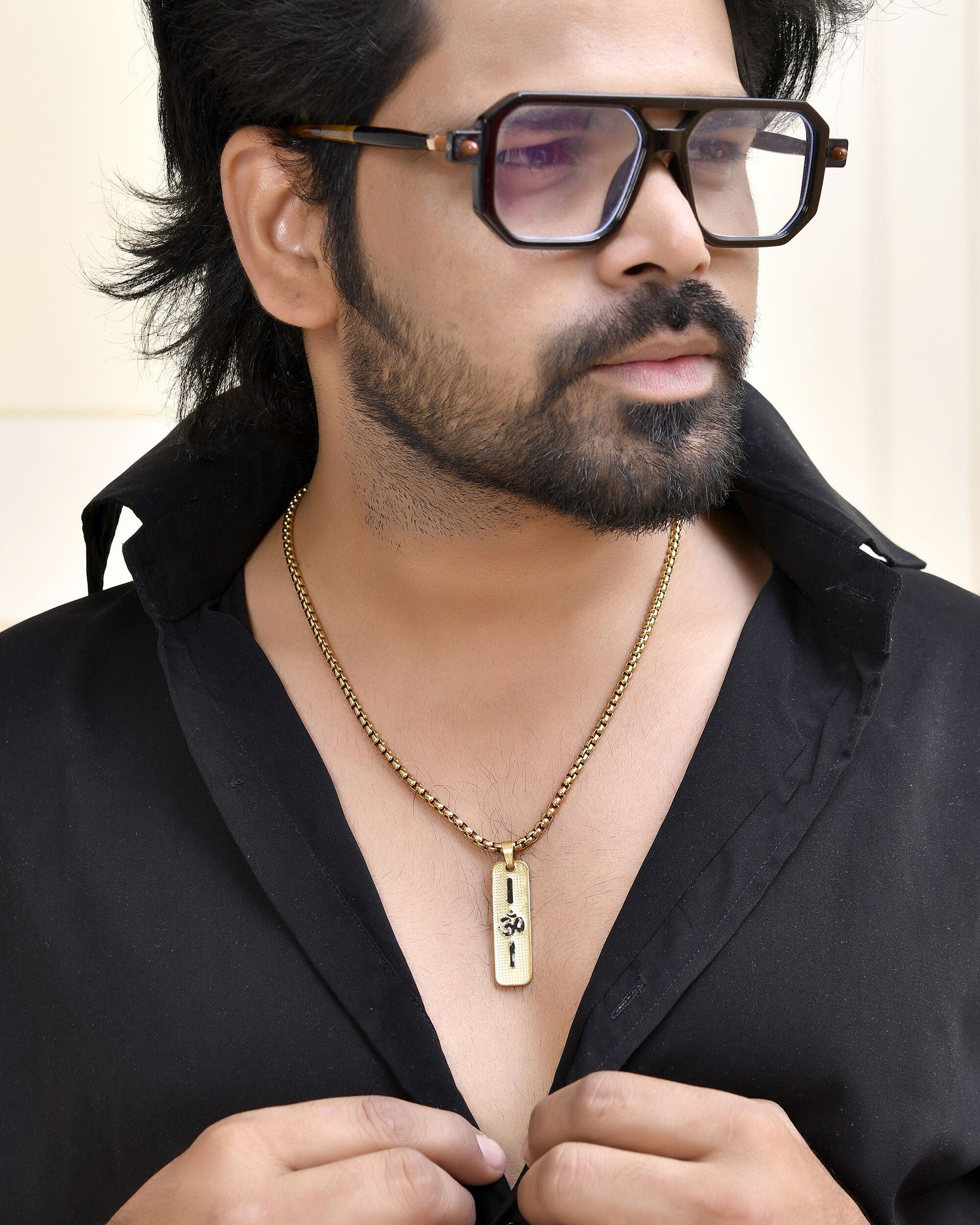 VOJ Men's Gold-Polished Chain With Pandent | Swadesiicart