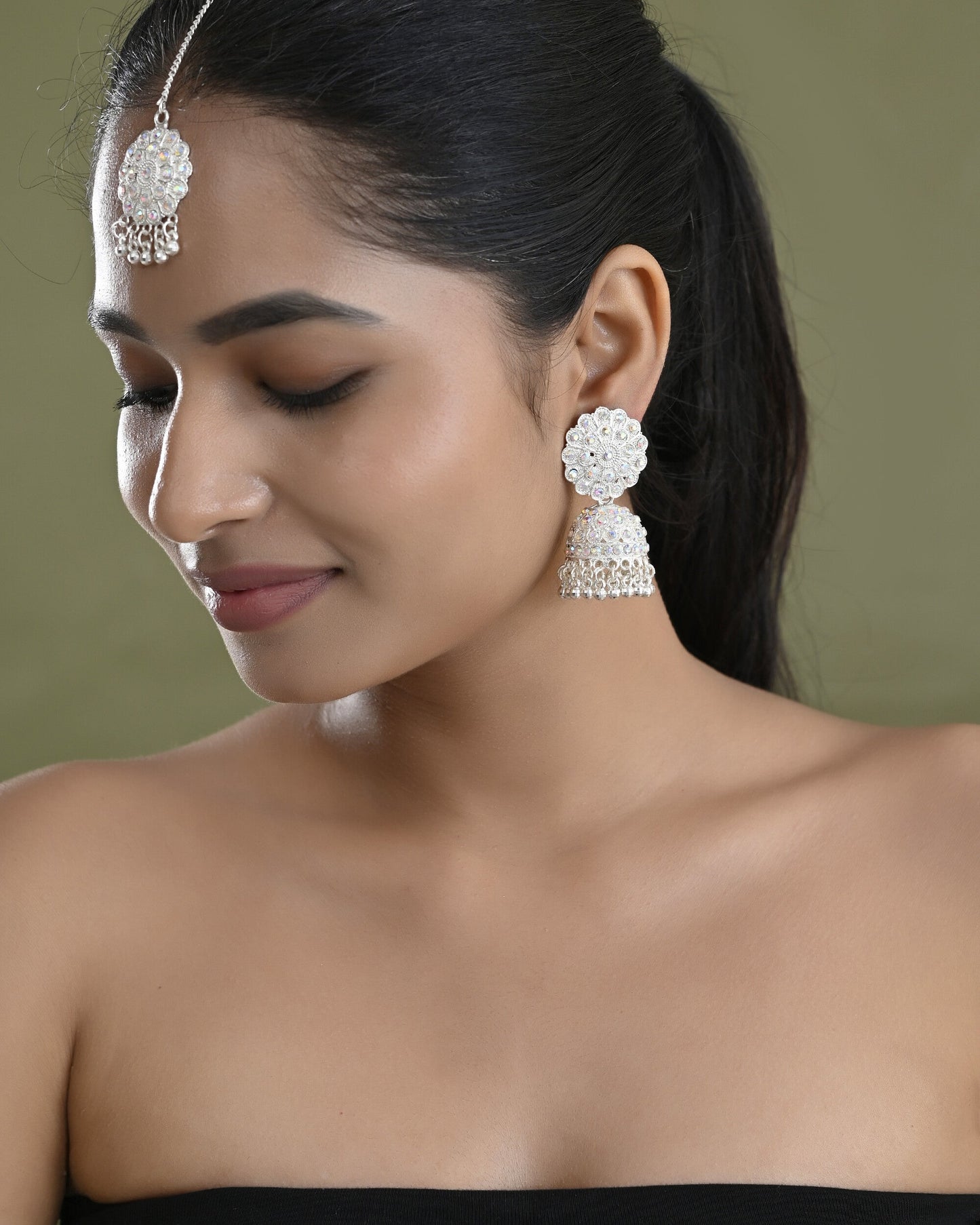 VOJ White Stone Studded Jhumkar Earrings With Maang Tikka - Swadesiicart