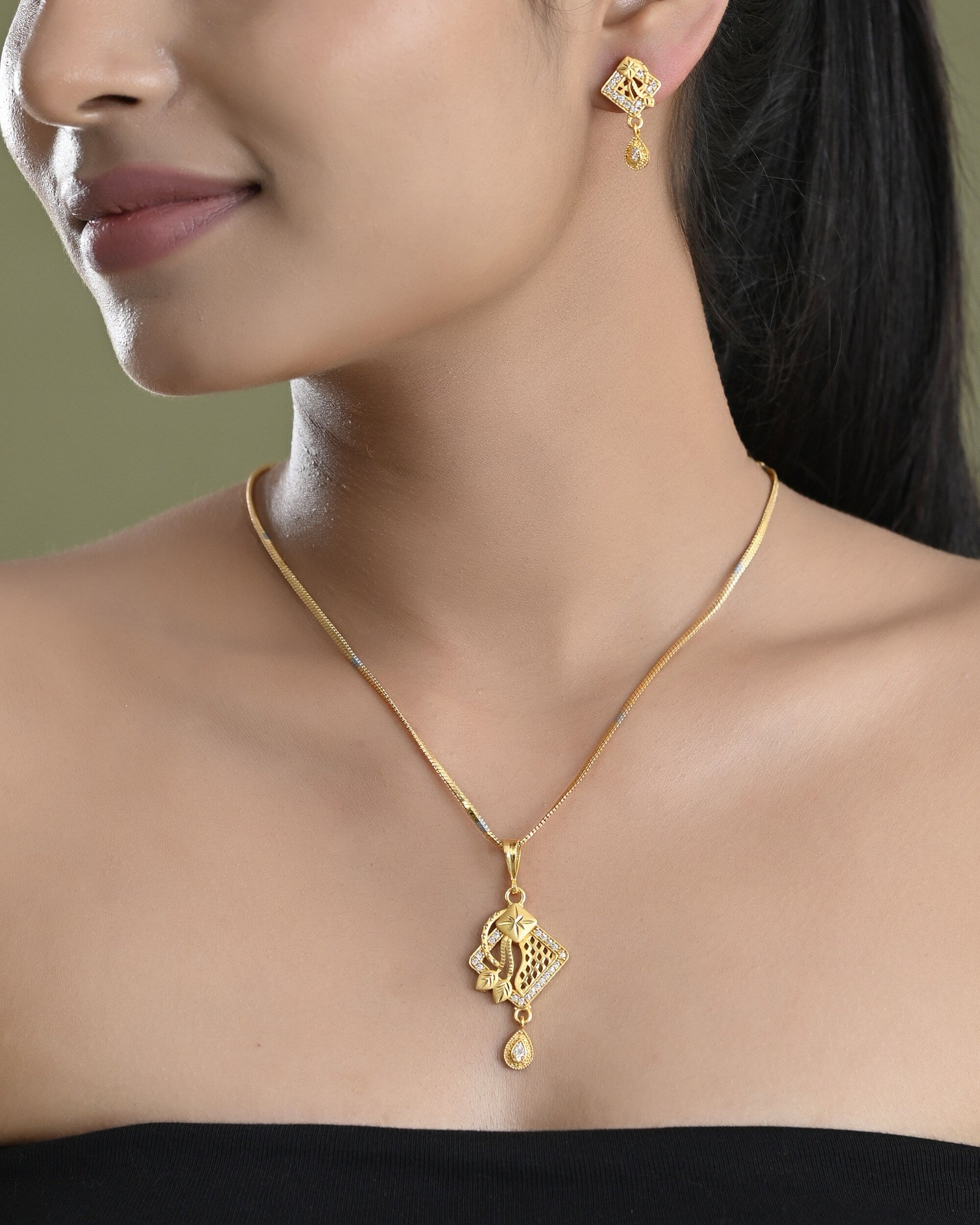 VOJ Gold-Polished AD Stone Studded Geometrical Design Chain Set | Swadesiicart