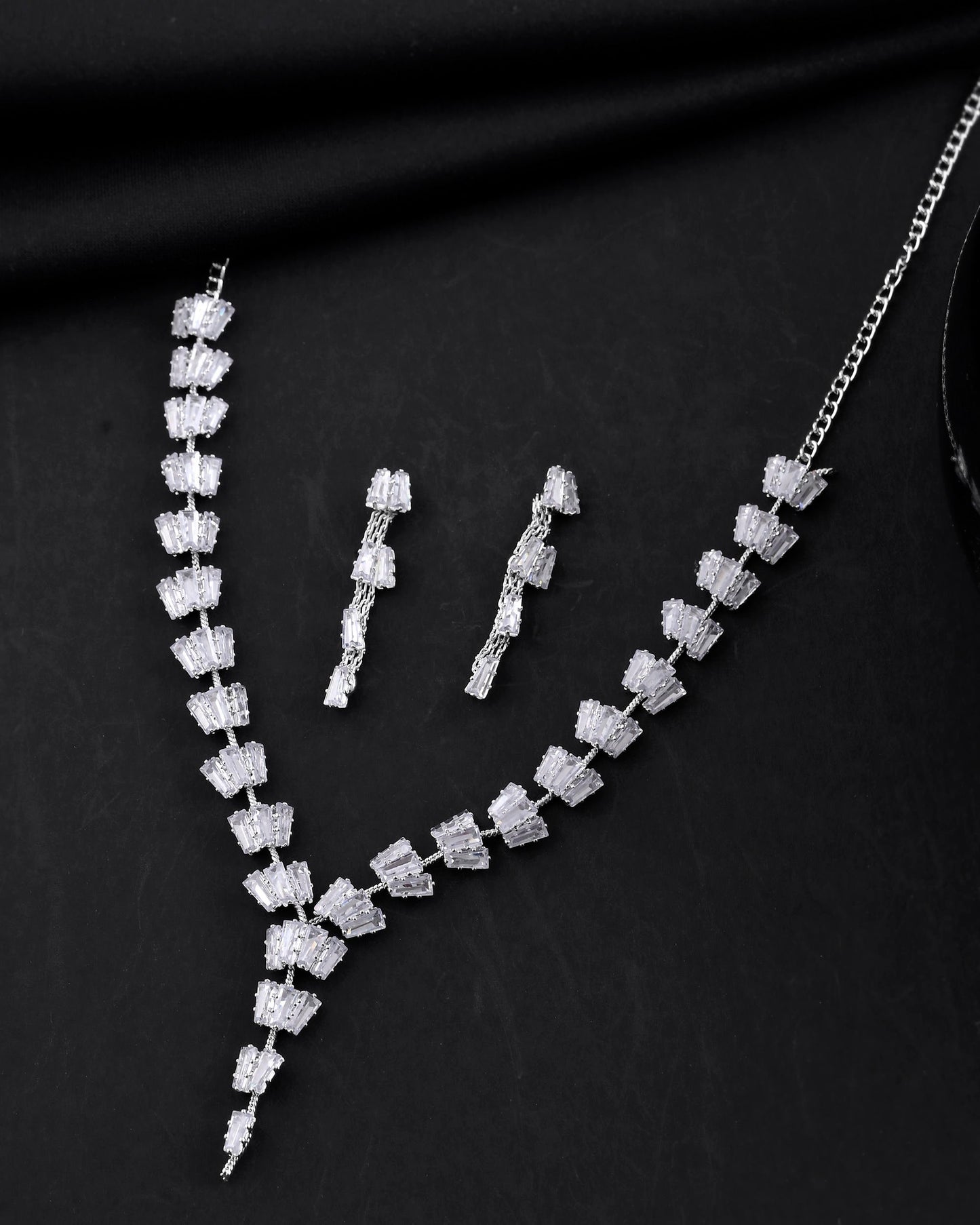VOJ Silver Plated Artifical Stone Studded Necklace Set - Swadesiicart