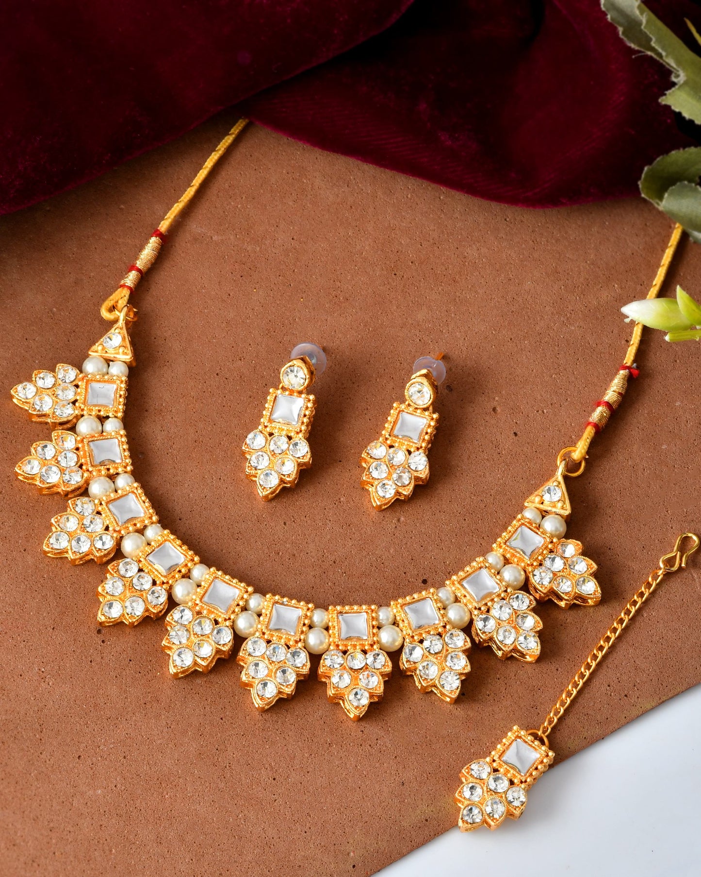 VOJ Gold Polished Stone Studded Necklace Set With Maang Tikka - Swadesiicart