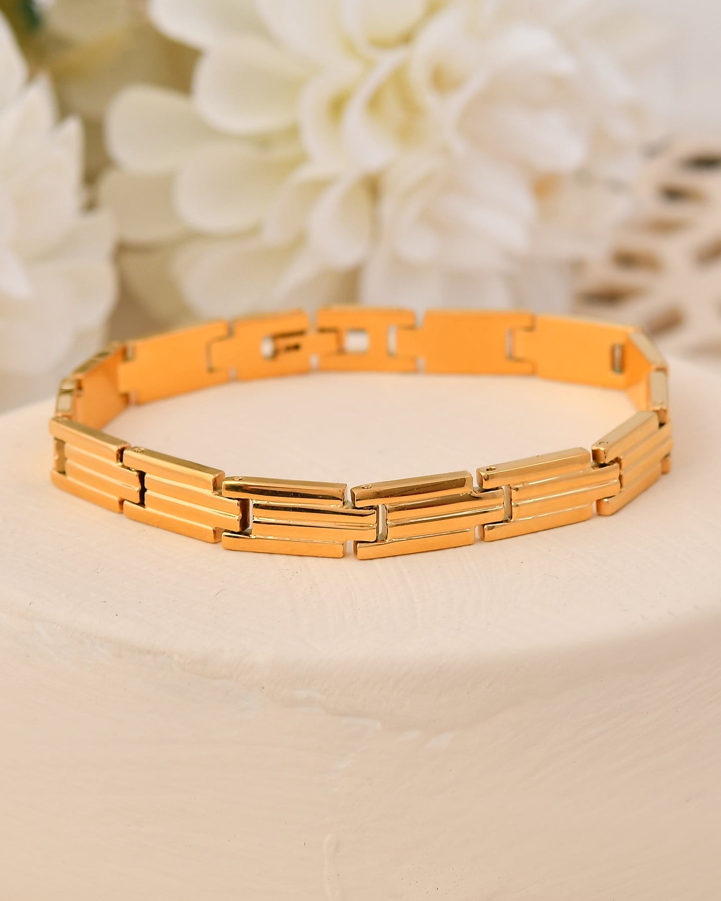 VOJ Gold Polished Linked Designed Bracelet For Men's - Swadesiicart