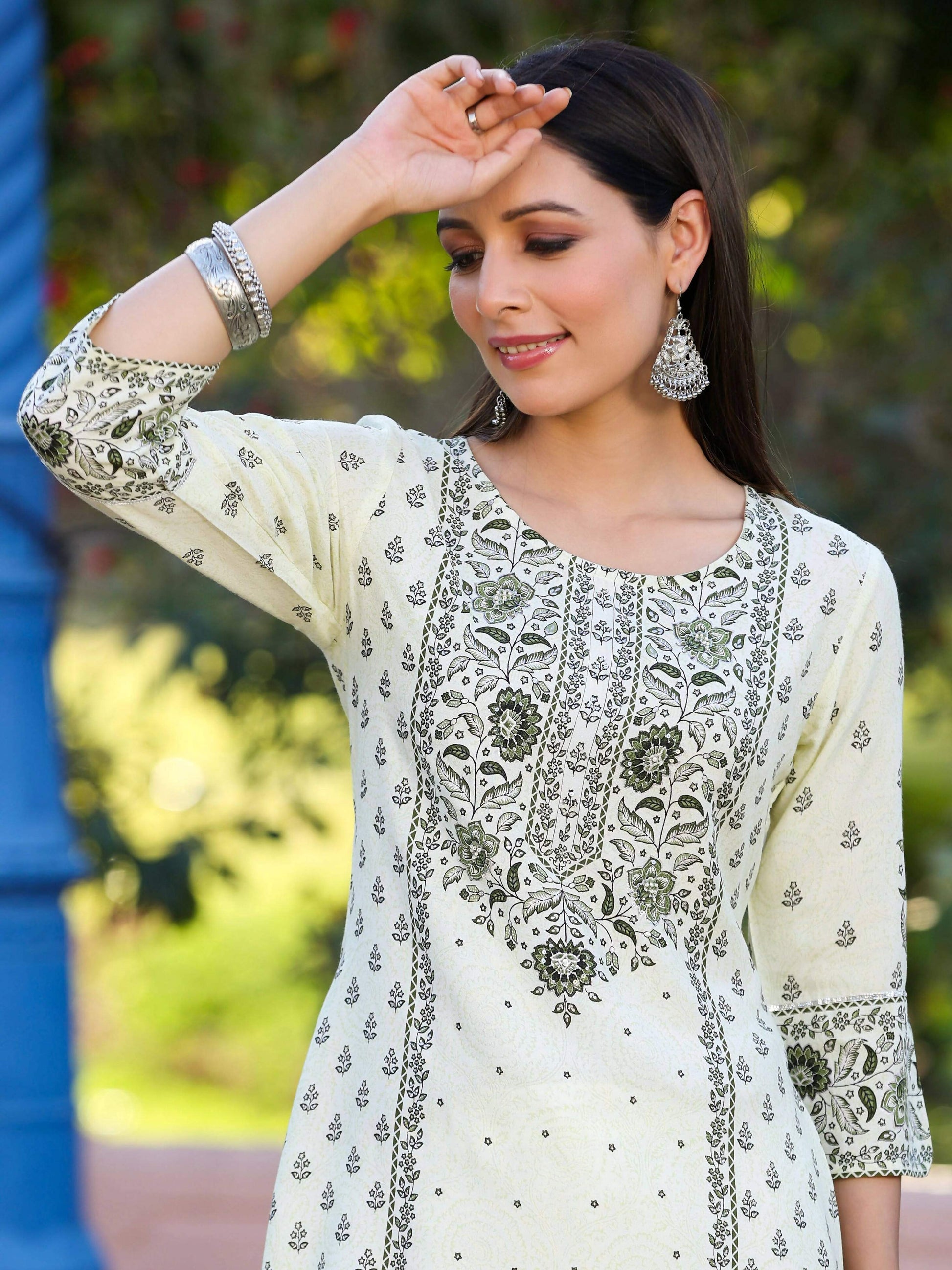 Juniper Women's Green Rayon Staple Kalamkari Floral Placement Printed Kurta | Swadesiicart