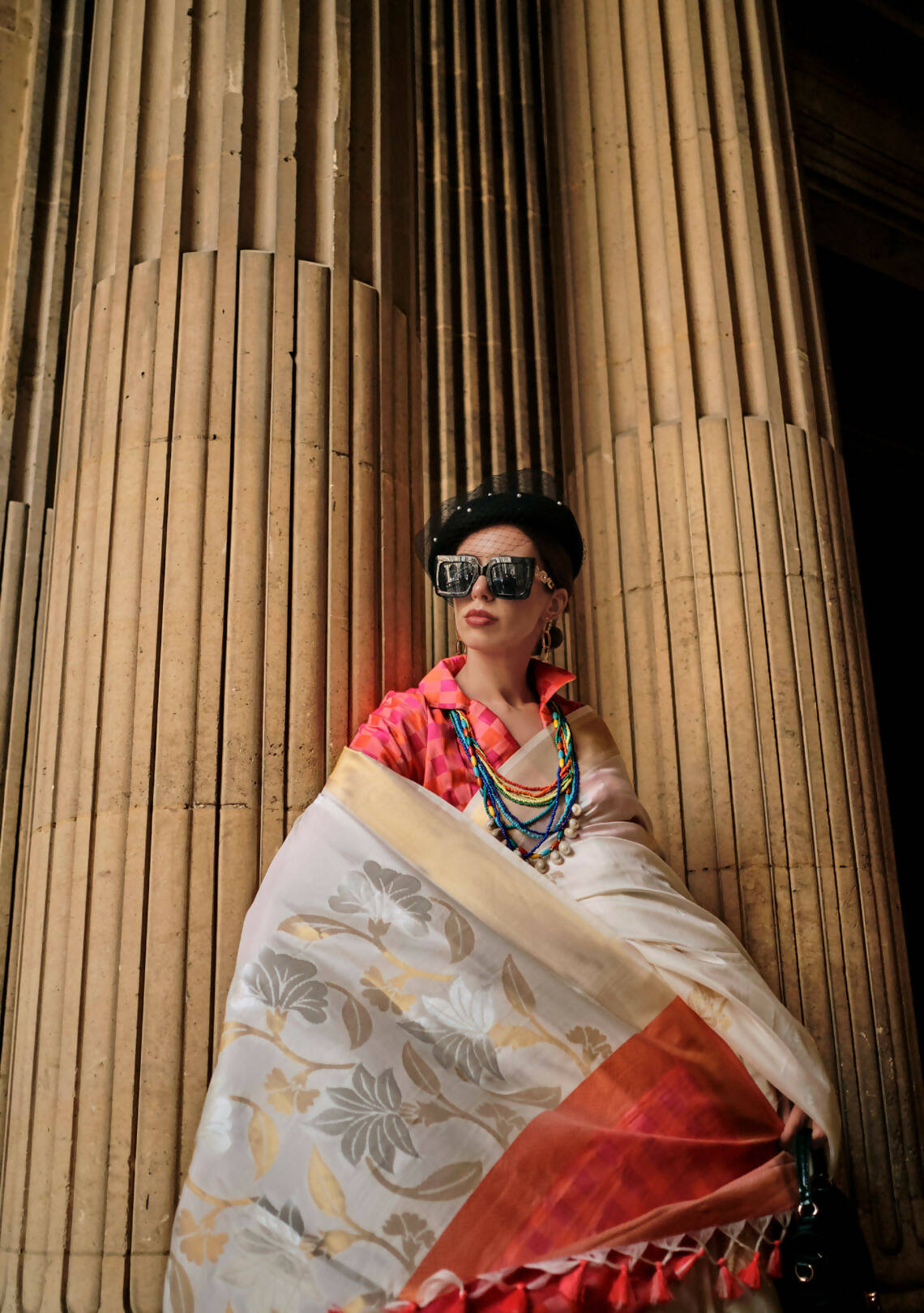Petunia Flower Whitesoft Handloom Sik Zari & Thread Work, Contrast Pallu Saree - Rajtex Kube Silk - Swadesiicart