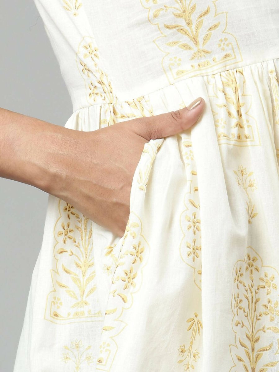 Ahalyaa Women Off White Beautiful Pure Cotton Printed Tunic | Swadesiicart
