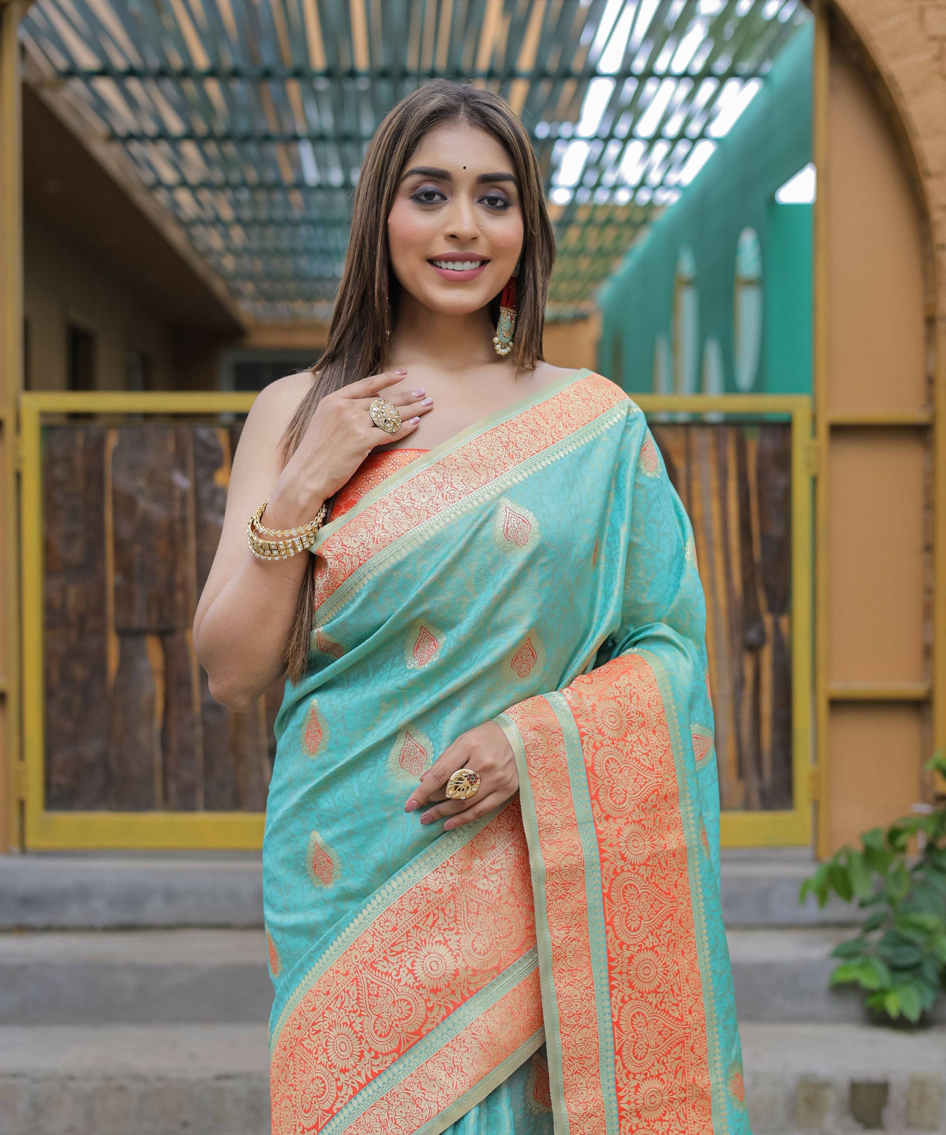 Vamsee Madhavi Sea Green Soft Silk Saree - Swadesiicart