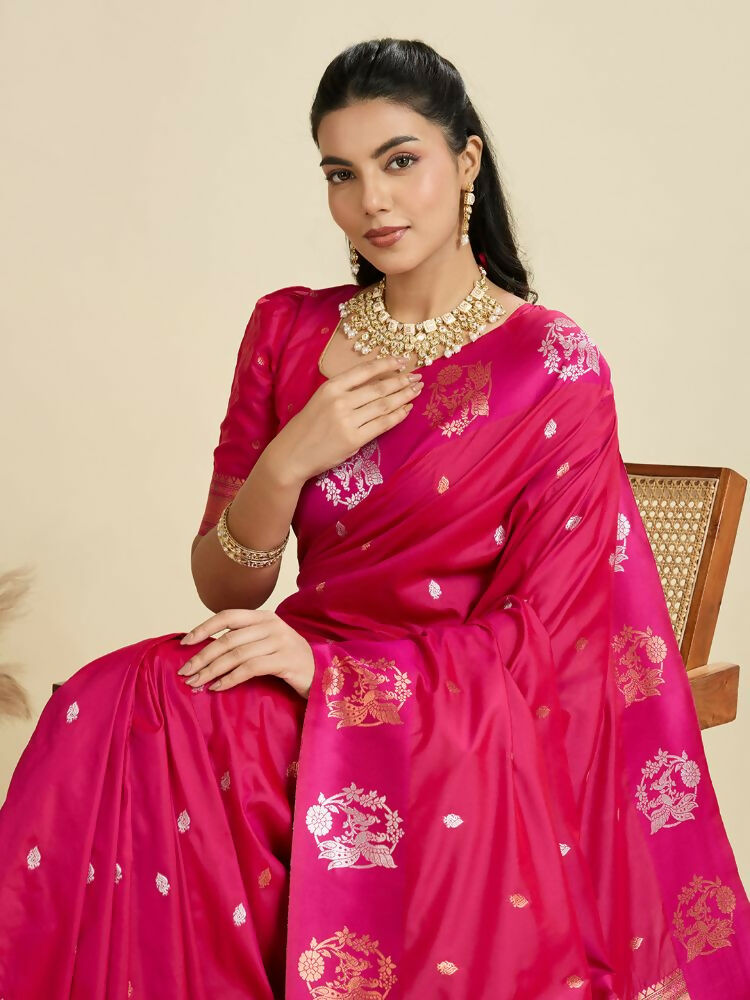 Vishnu Weaves Women's Magenta Banarasi Silk Zari Woven Saree with Blouse - Swadesiicart