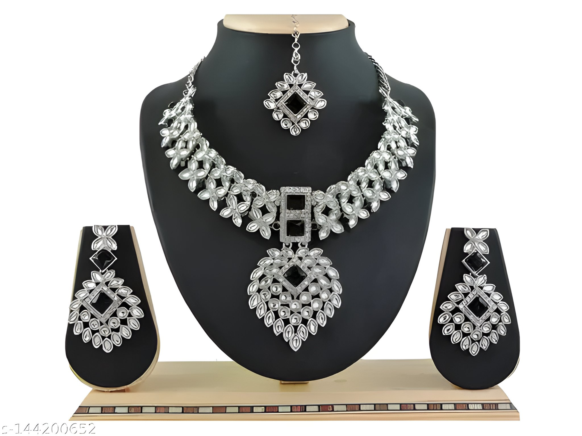 Jewel City Exquisite Crystal Flower Necklace Set | Swadesiicart