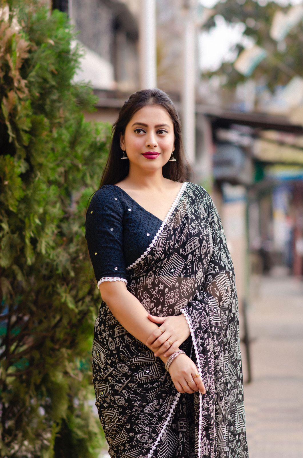 Black Poly Georgette Ethnic Motifs Saree with Unstitched Blouse - Hiral Fashion | Swadesiicart