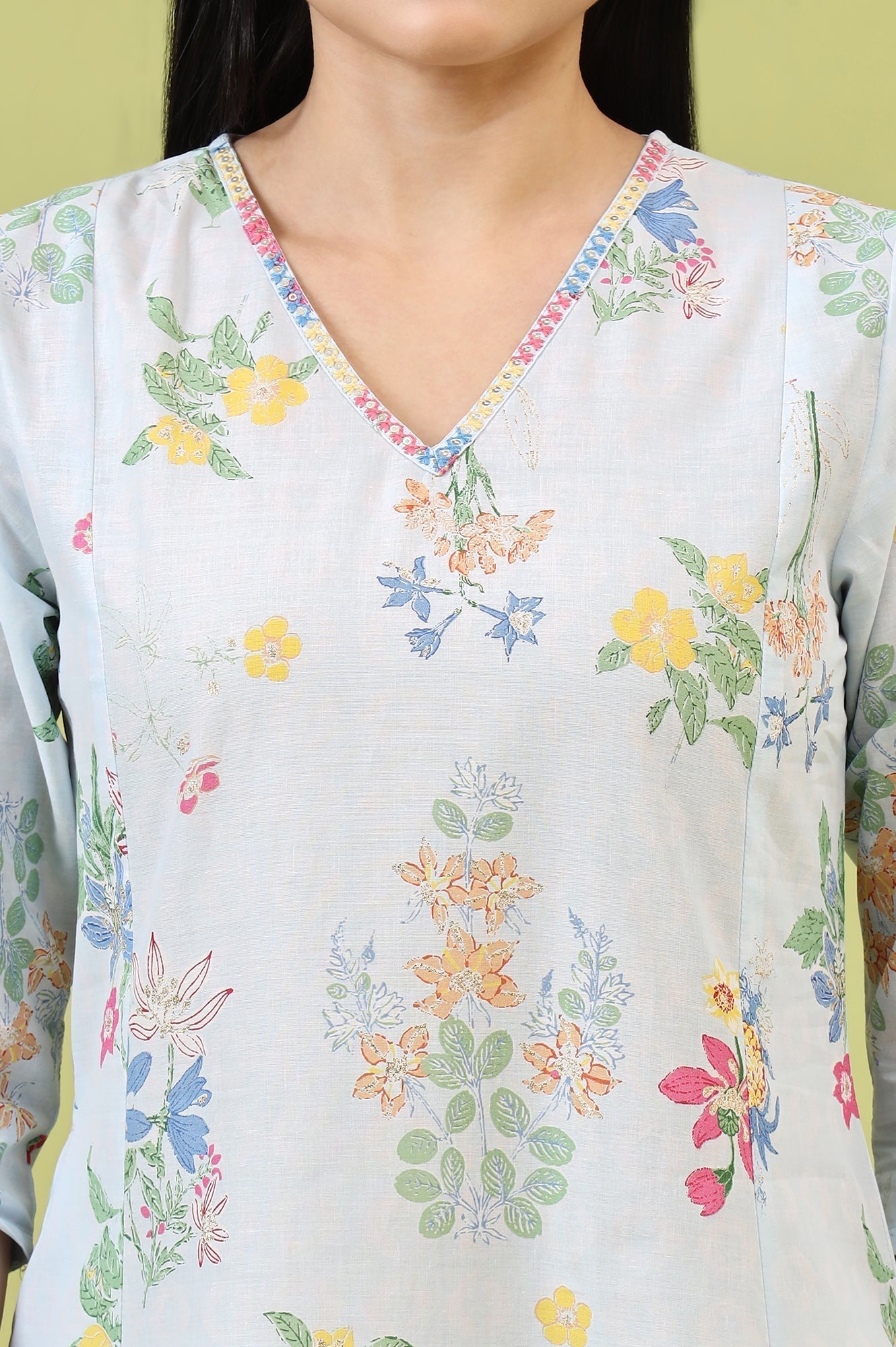 W for Woman Blue Floral Printed Thread Embroidered Pure Cotton A-Line Kurta and Jegging Set