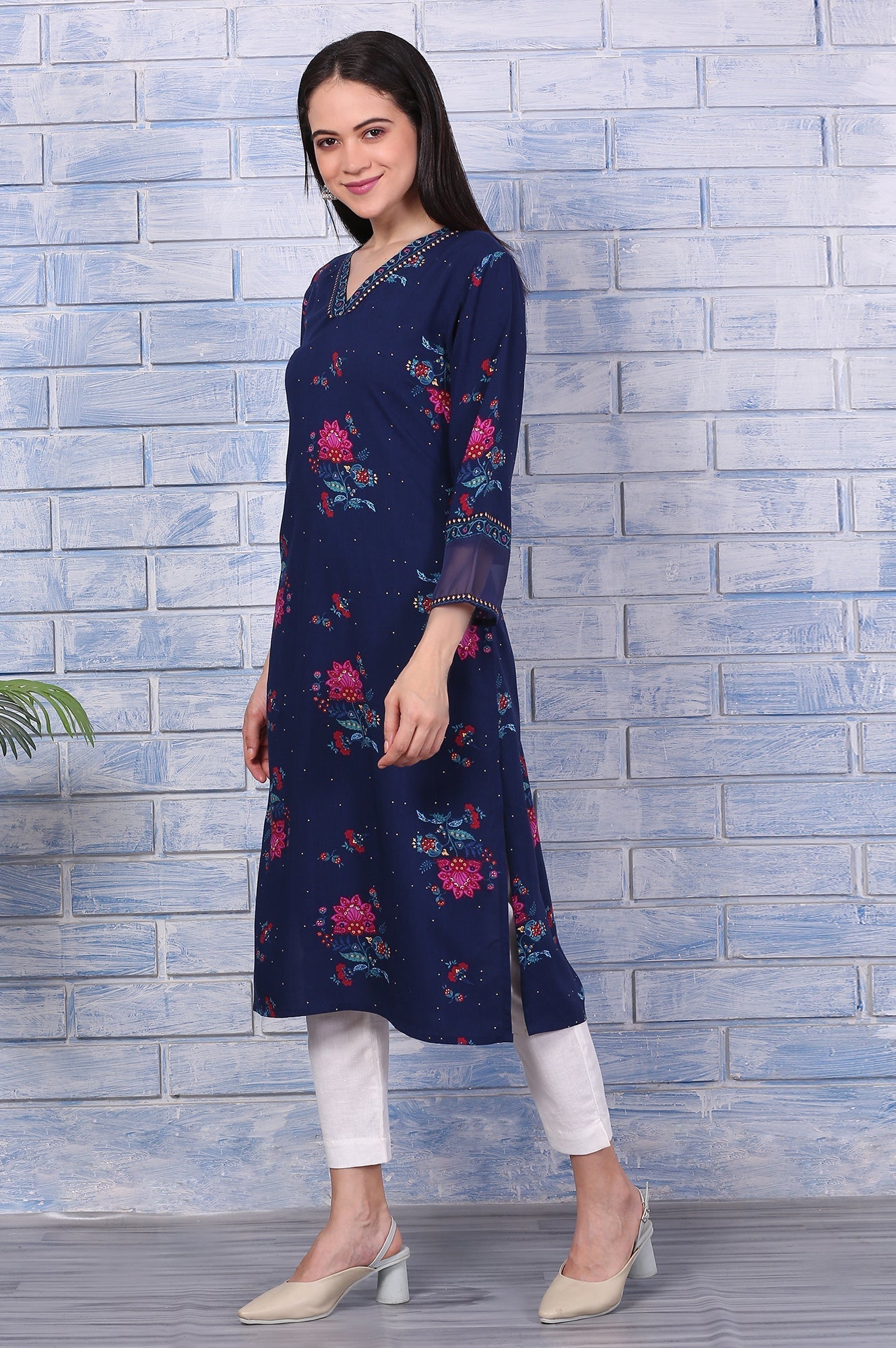 W for Woman Blue Floral Printed Rayon Straight Kurta