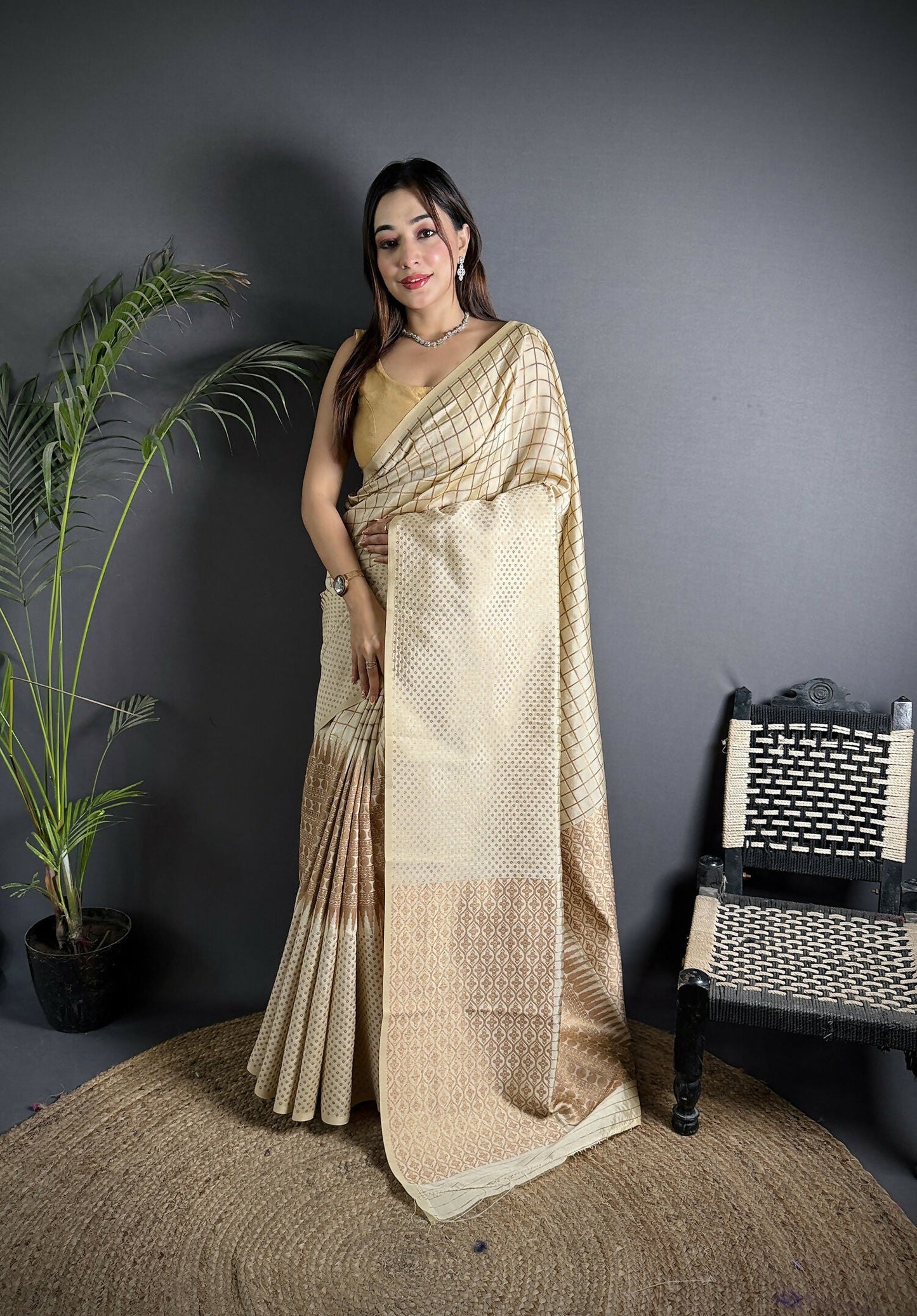 Joban Fashion Off White Banarasi Soft Lichi Silk Checks & Woven Saree | Swadesiicart