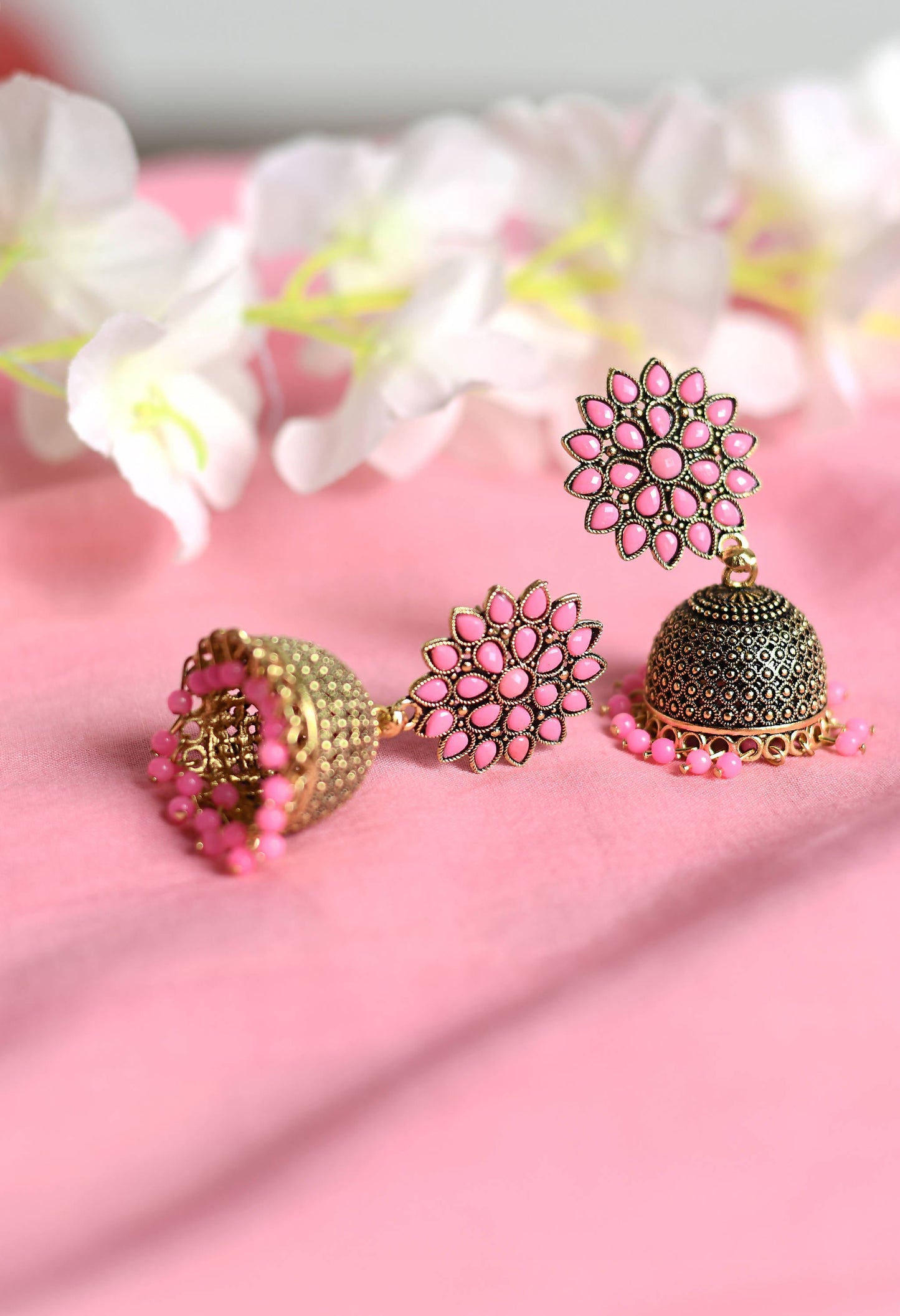 Mominos Fashion Johar Kamal Beautiful Kundan Work Jhumka With Baby Pink Beads - Swadesiicart