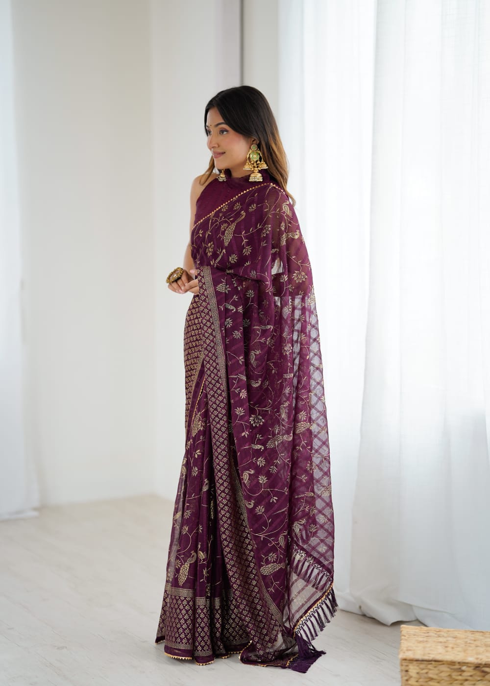 Lorenvalley Fashion Wine Solo Georgette Superb Finishing Foils Print & Fancy Zalar Lace in Border Saree with Blouse - Swadesiicart