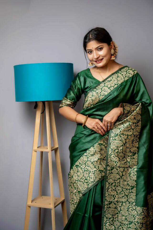 Vishnu Weaves Women's Green Handloom Raw Silk Woven Border Saree with Unstitched Blouse - Swadesiicart