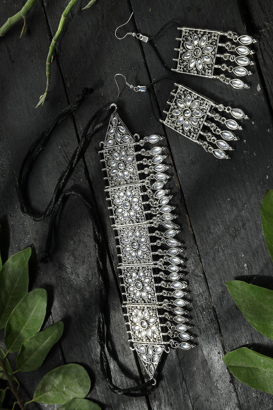 Mominos Fashion Johar Kamal Women Silver-Plated Brass Finish Mirror Work Choker | Swadesiicart
