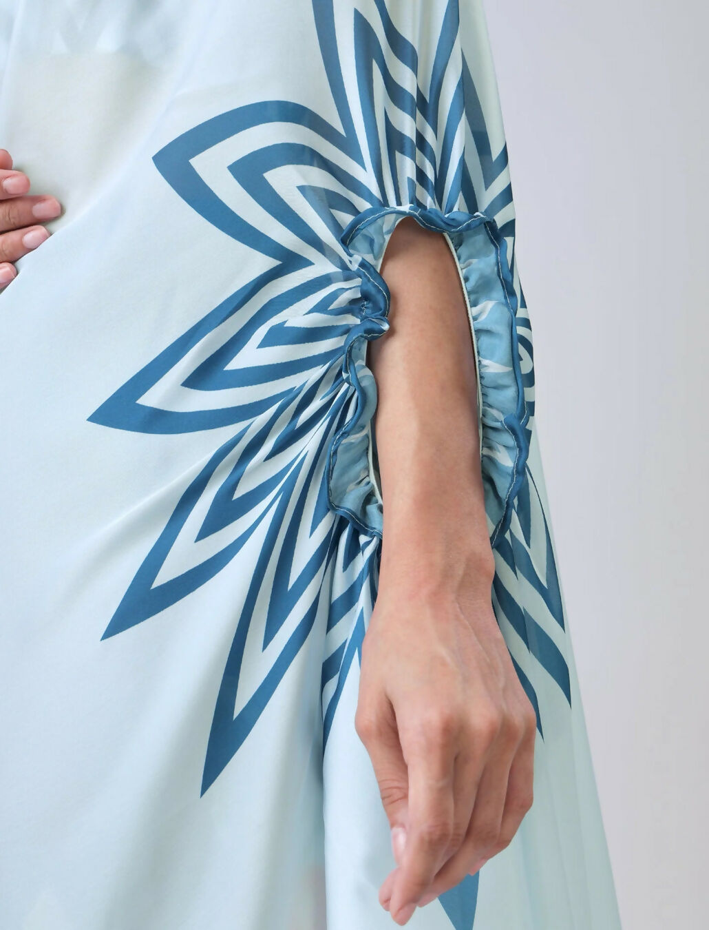 Vastranavya Icy Blue Freehand with Navy Starburst & Floral Print Ready to Wear Saree | Swadesiicart