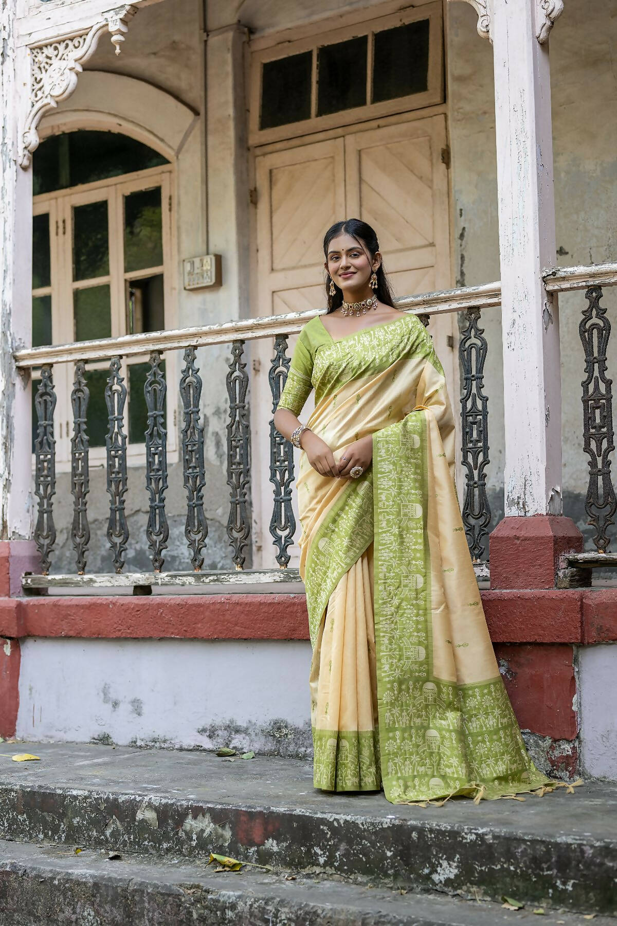Vishnu Weaves Women's Mahendi Handloom Raw Silk Woven Saree with Blouse - Swadesiicart