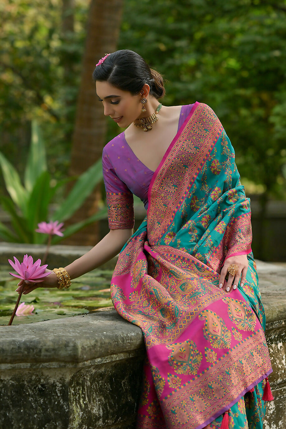 Vishnu Weaves Women's Rama Pashmina Silk Thread Woven Saree with Blouse - Swadesiicart