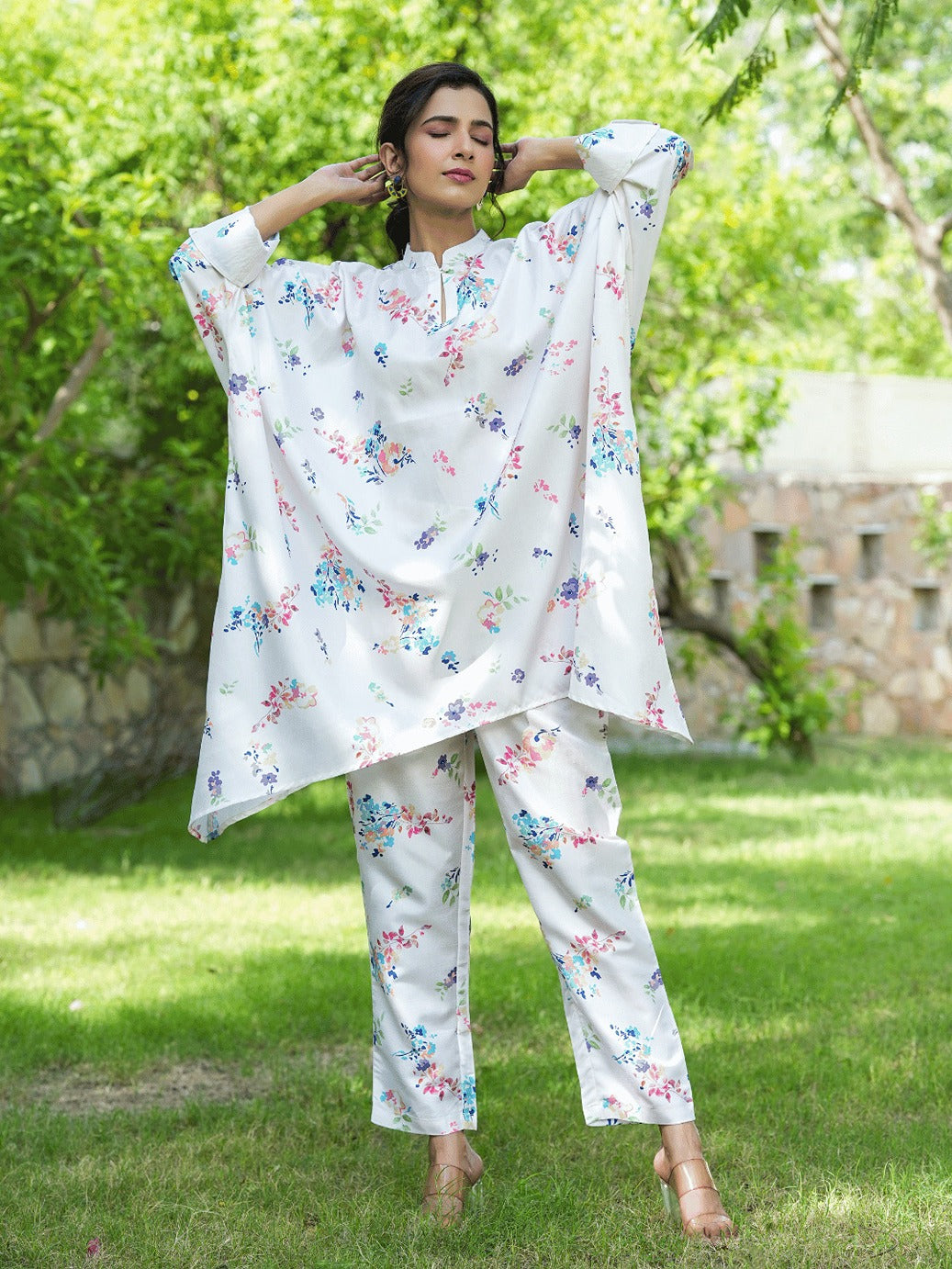 Yufta White Floral Print Kaftan Kurta with Trousers Co-Ords - Swadesiicart