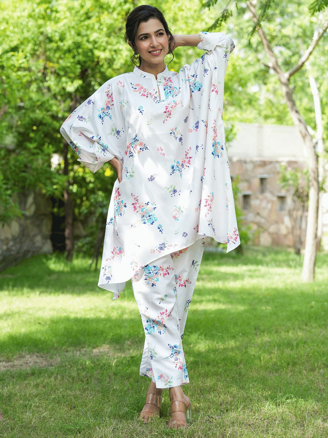 Yufta White Floral Print Kaftan Kurta with Trousers Co-Ords - Swadesiicart