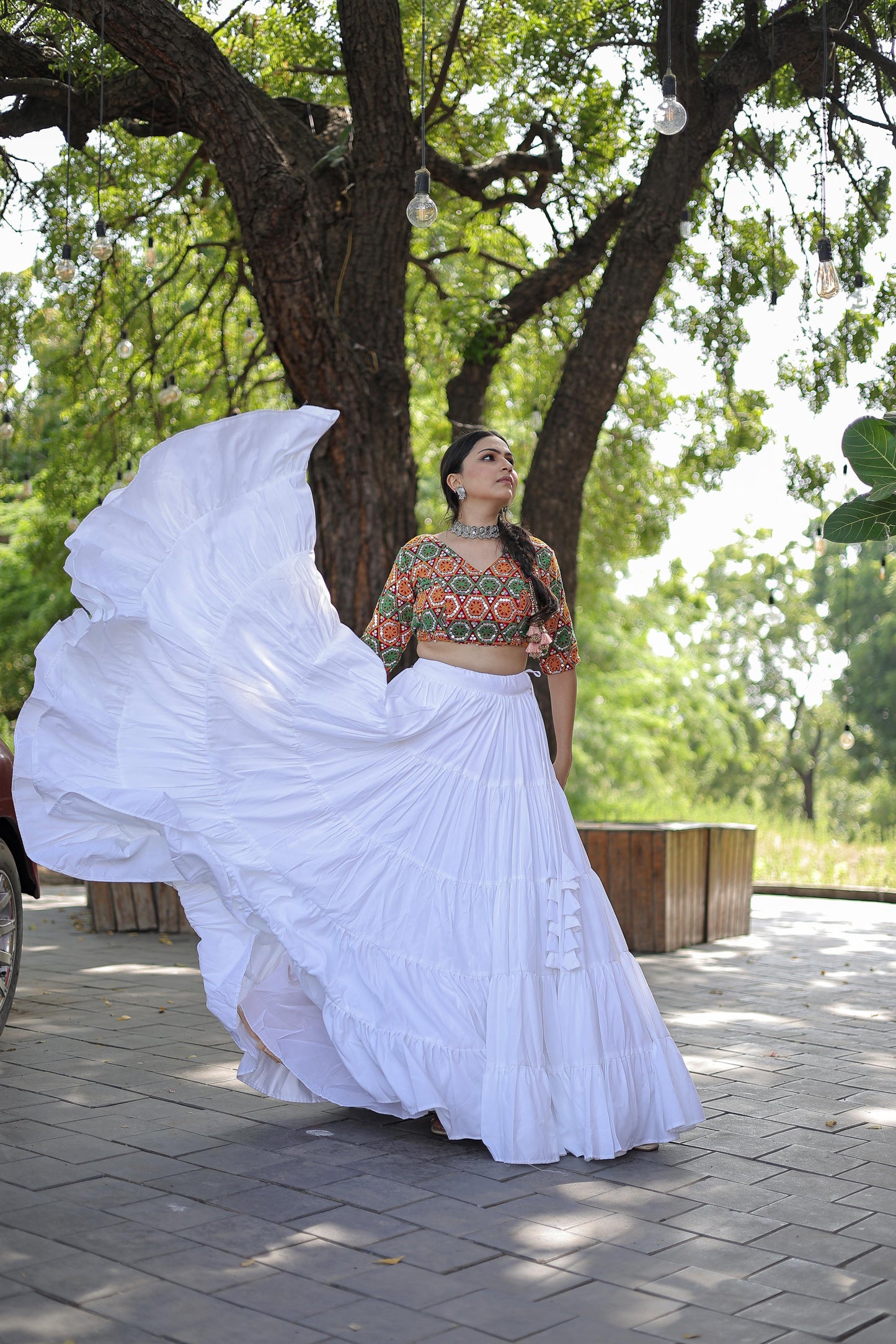 Lorenvalley White Premium Rayon Lehenga with Georgette Embroidered Traditional Thread work Choli | Swadesiicart
