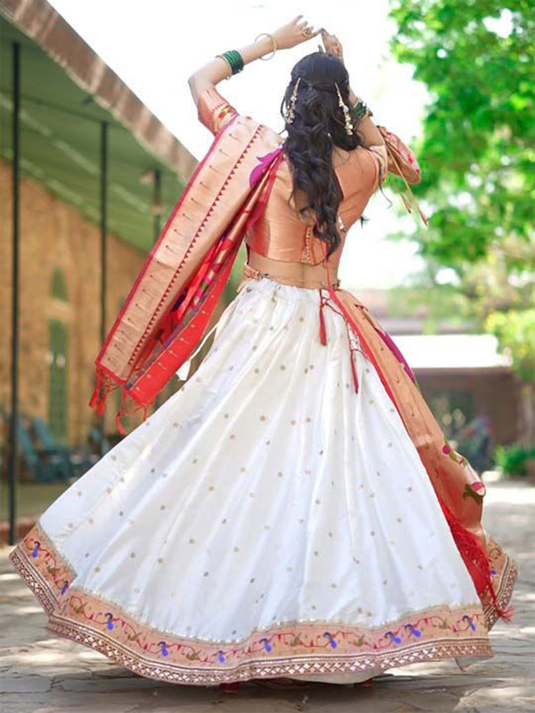 Lorenvalley White Jacquard Silk Paithani Weaving Zari Lehenga Choli with Dupatta | Swadesiicart