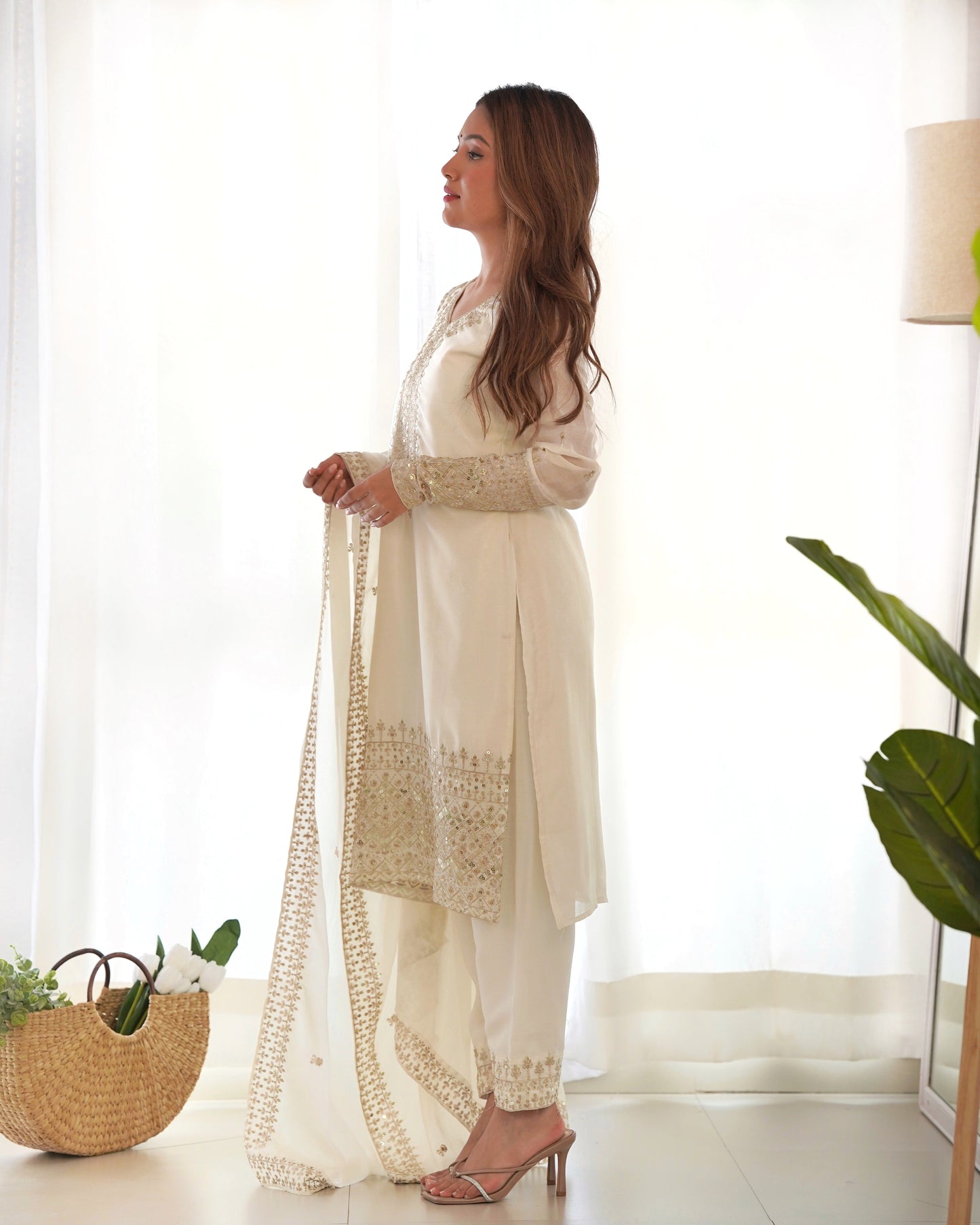 Lorenvalley Chinon Silk Embroidery Sequence zari work Kurta Pant with Dupatta Set - White - Swadesiicart