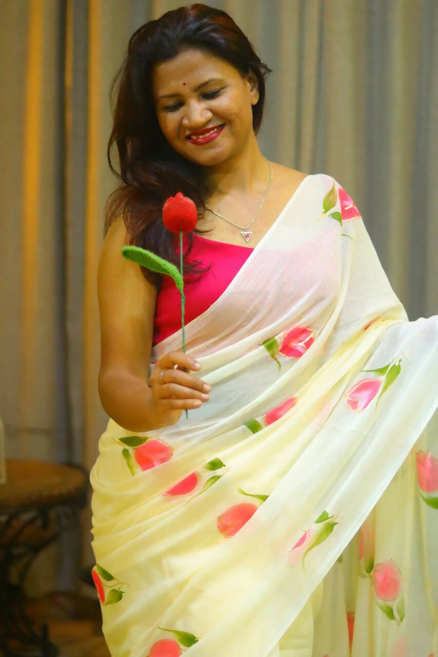 Exclusive Collection Beautiful Off White Pure Cotton Hand Print Handloom Saree With Running Blouse Piece - Swadesiicart