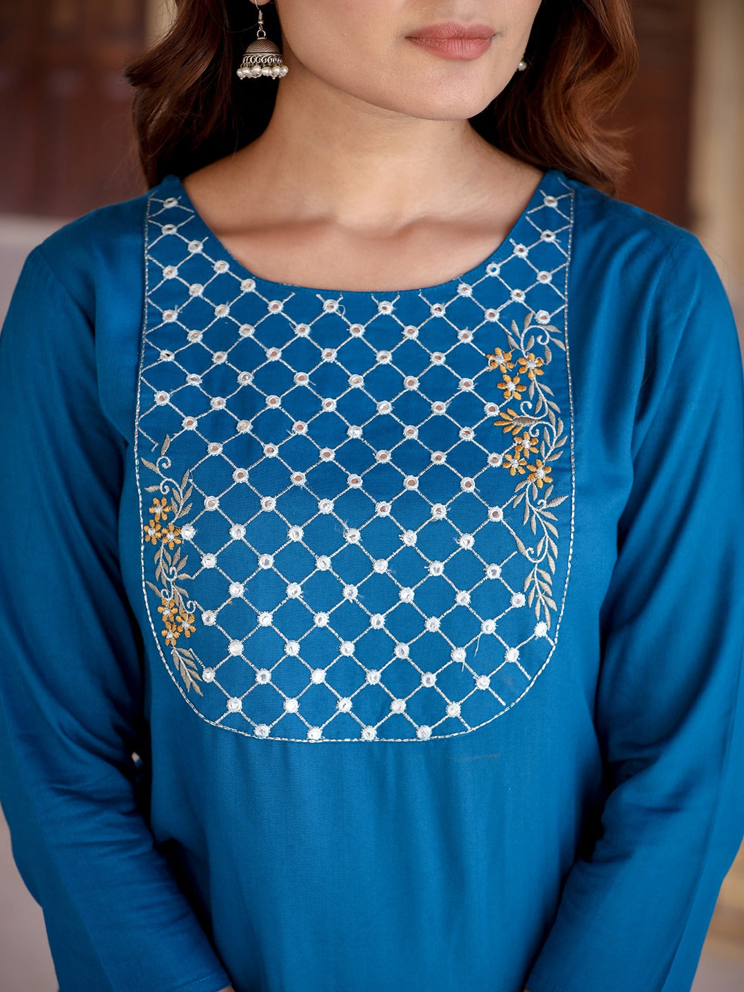 Yufta Women Yoke Design Chikankari Kurta | Swadesiicart