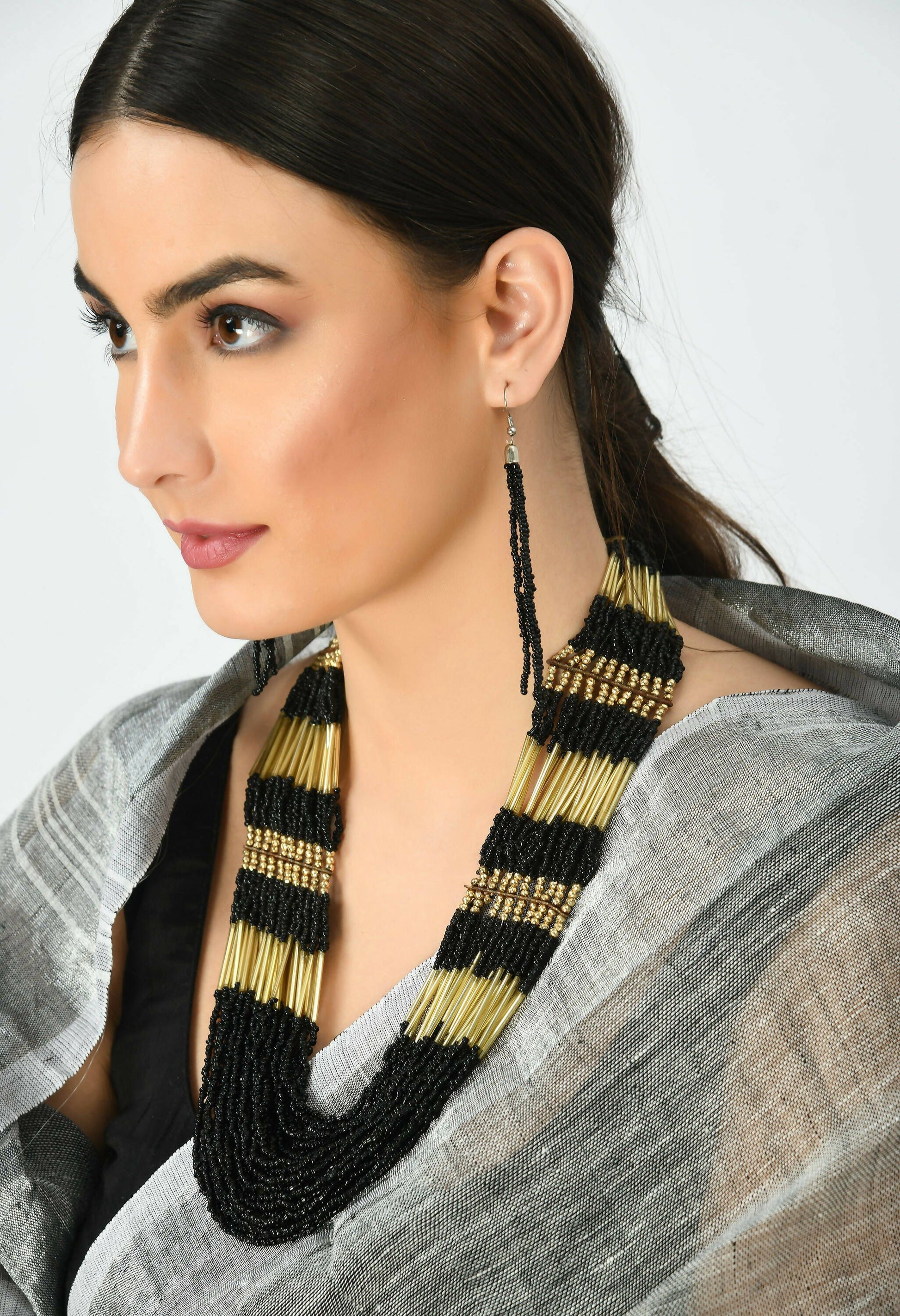 Mominos Fashion Johar Kamal Handicraft Finish Beads Work Long Necklace For Women (Black /Golden) | Swadesiicart