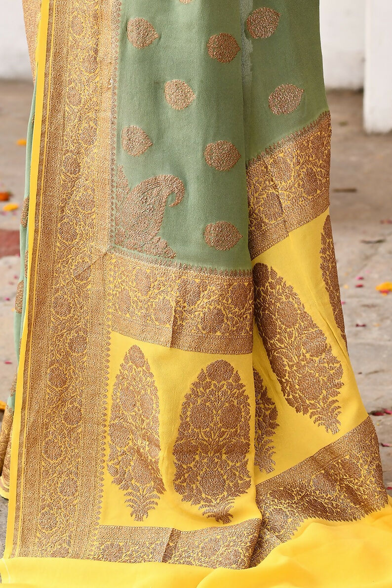Joban Fashion Grass Green Crepe Chiffon Pure Handloom Banarasi Silk Saree | Swadesiicart