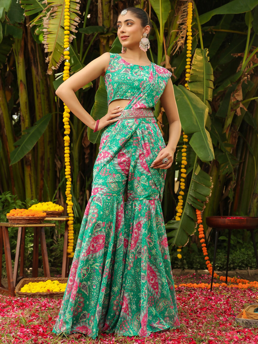 Janasya Green Georgette Floral Saree | Swadesiicart