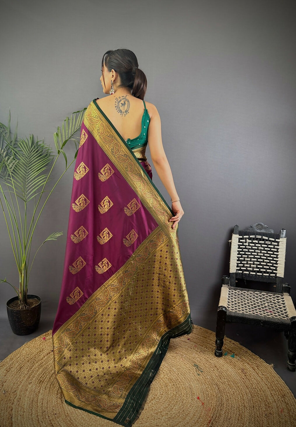 Joban Fashion Black Peacock Banarasi Silk Sarees | Swadesiicart