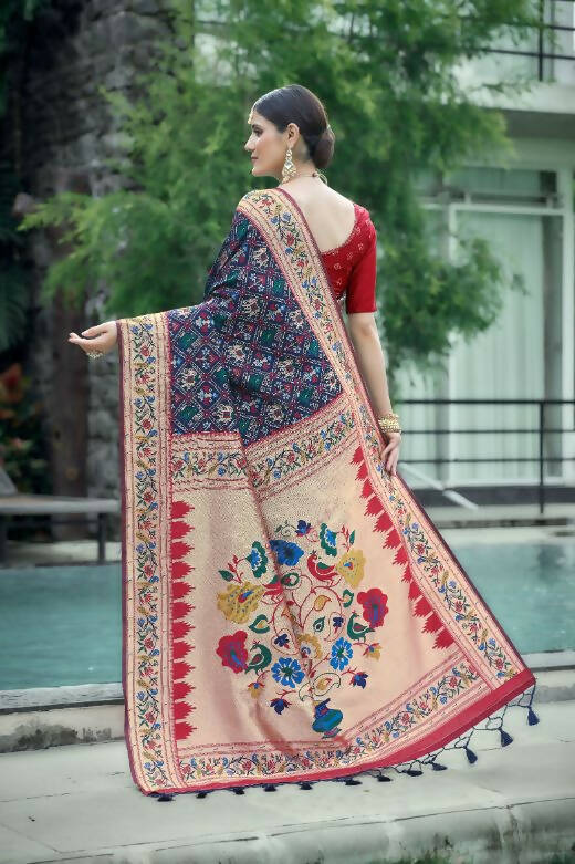 Vishnu Weaves Women's Navy Blue Paithani Patola Silk Zari Woven Saree with Unstitched Blouse - Swadesiicart