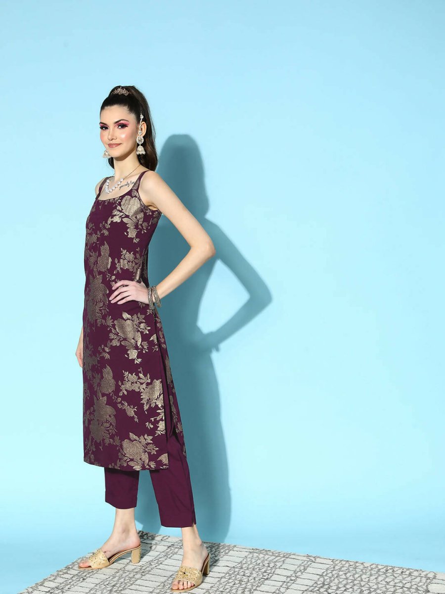 Ahalyaa Women's Wine Crepe Gold Smoke Printed Kurta Pant Set With Dupatta | Swadesiicart